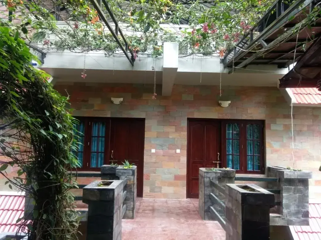 Super Deluxe Double Room with Fan in Shamrock Holiday Home Super Deluxe Double Room with Fan in Shamrock Holiday Home