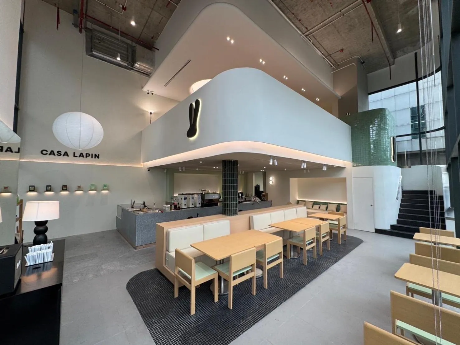 Coffee/tea facilities in The Quarter Ratchayothin by UHG