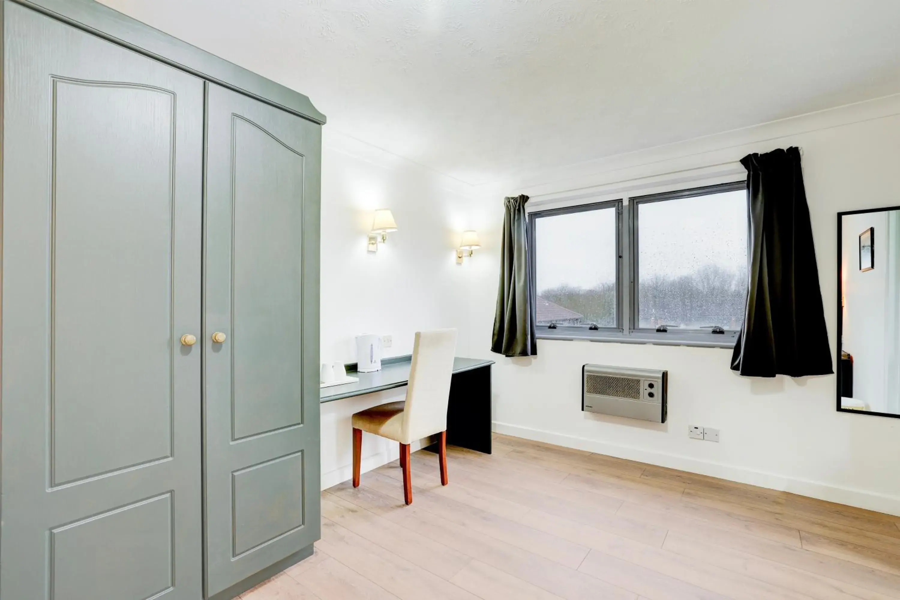 Standard Double Room in The Rivenhall Hotel in Witham, Chelmsford Standard Double Room in The Rivenhall Hotel in Witham, Chelmsford