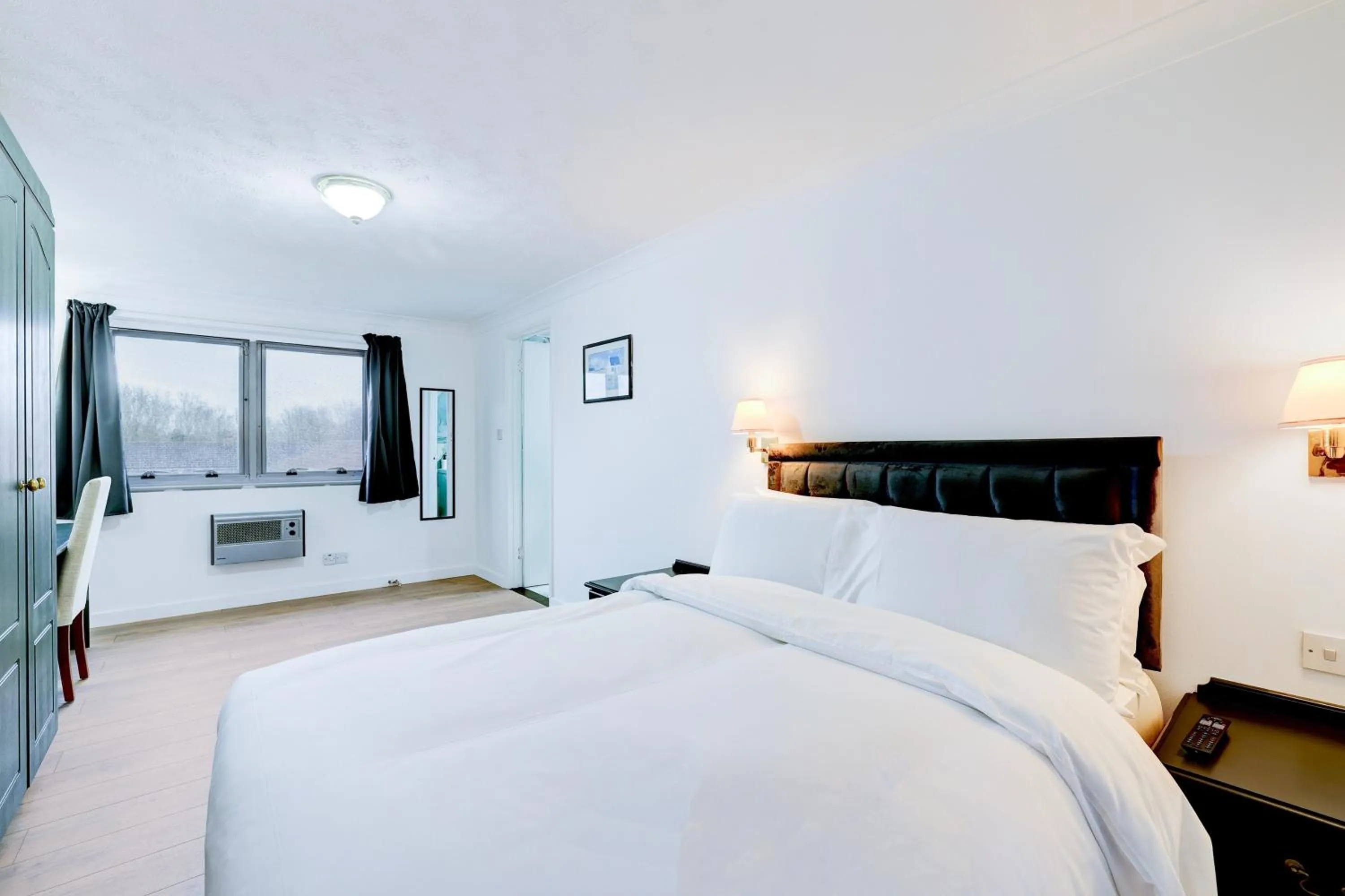 Bedroom, Bed in The Rivenhall Hotel in Witham, Chelmsford