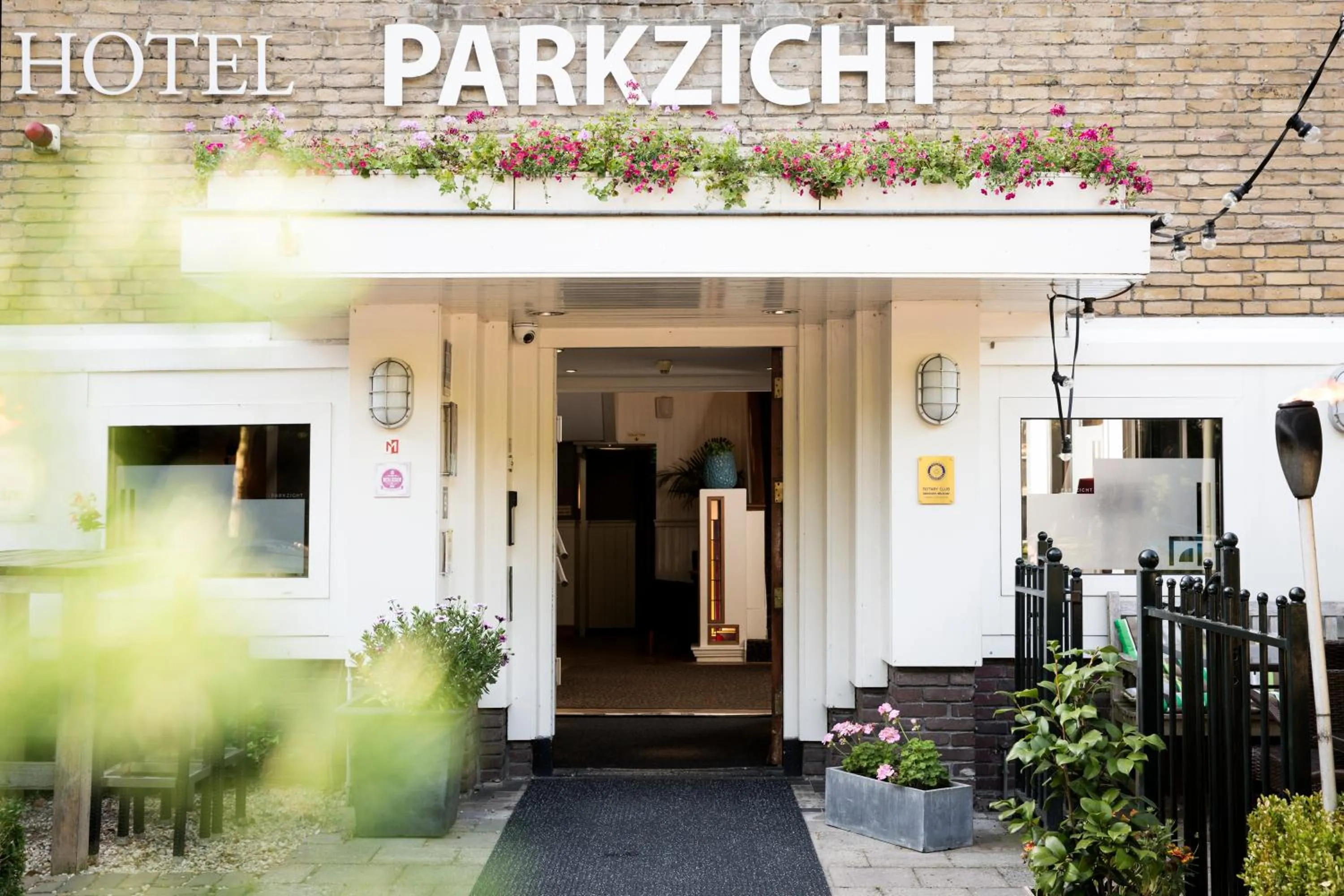 Restaurant/places to eat in Hotel Parkzicht Eindhoven
