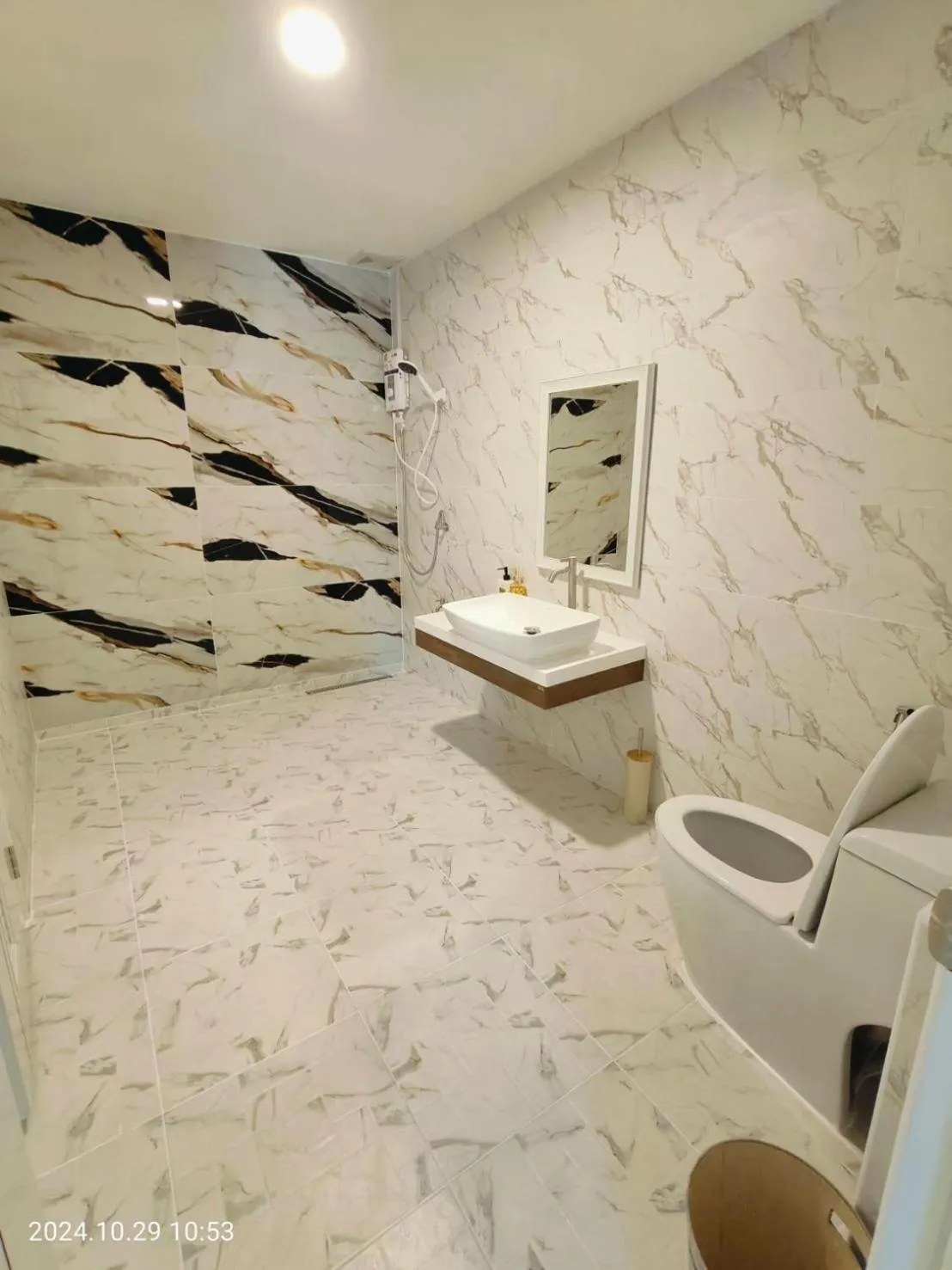 Toilet in 189Premier Villa Lamphun