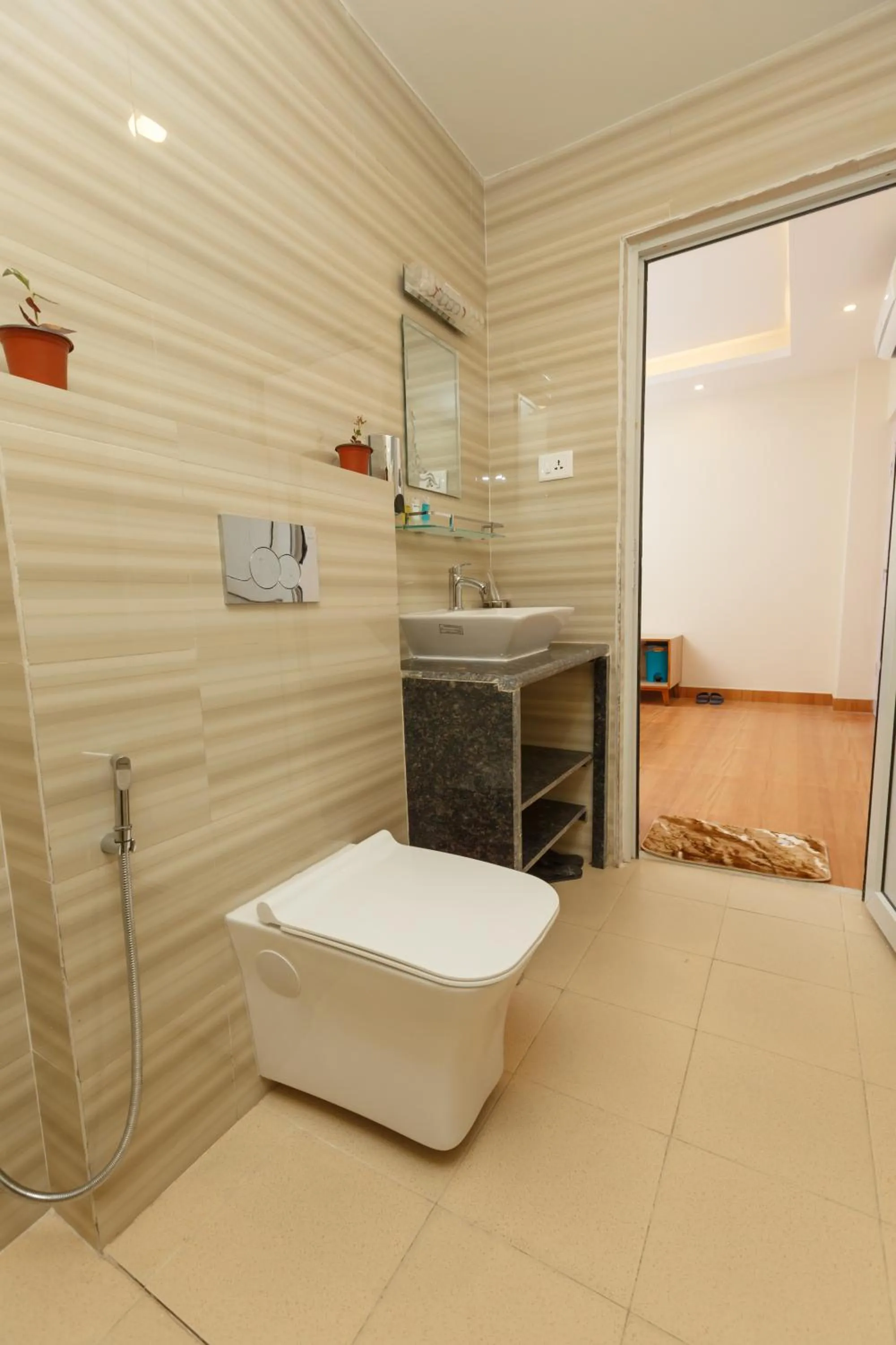 Shower in Samiyog Tourist Resort