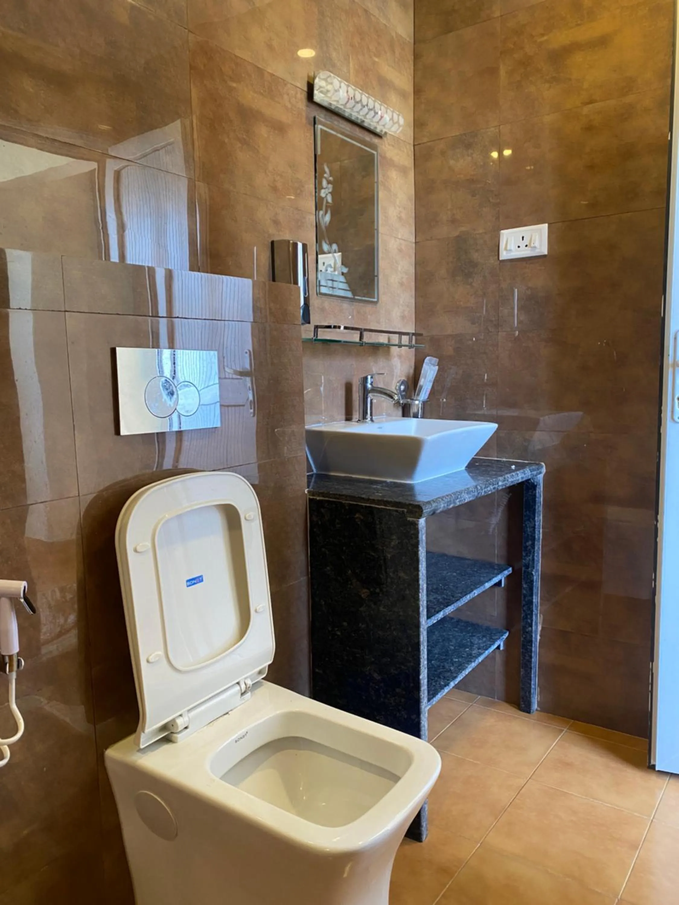 Toilet in Samiyog Tourist Resort