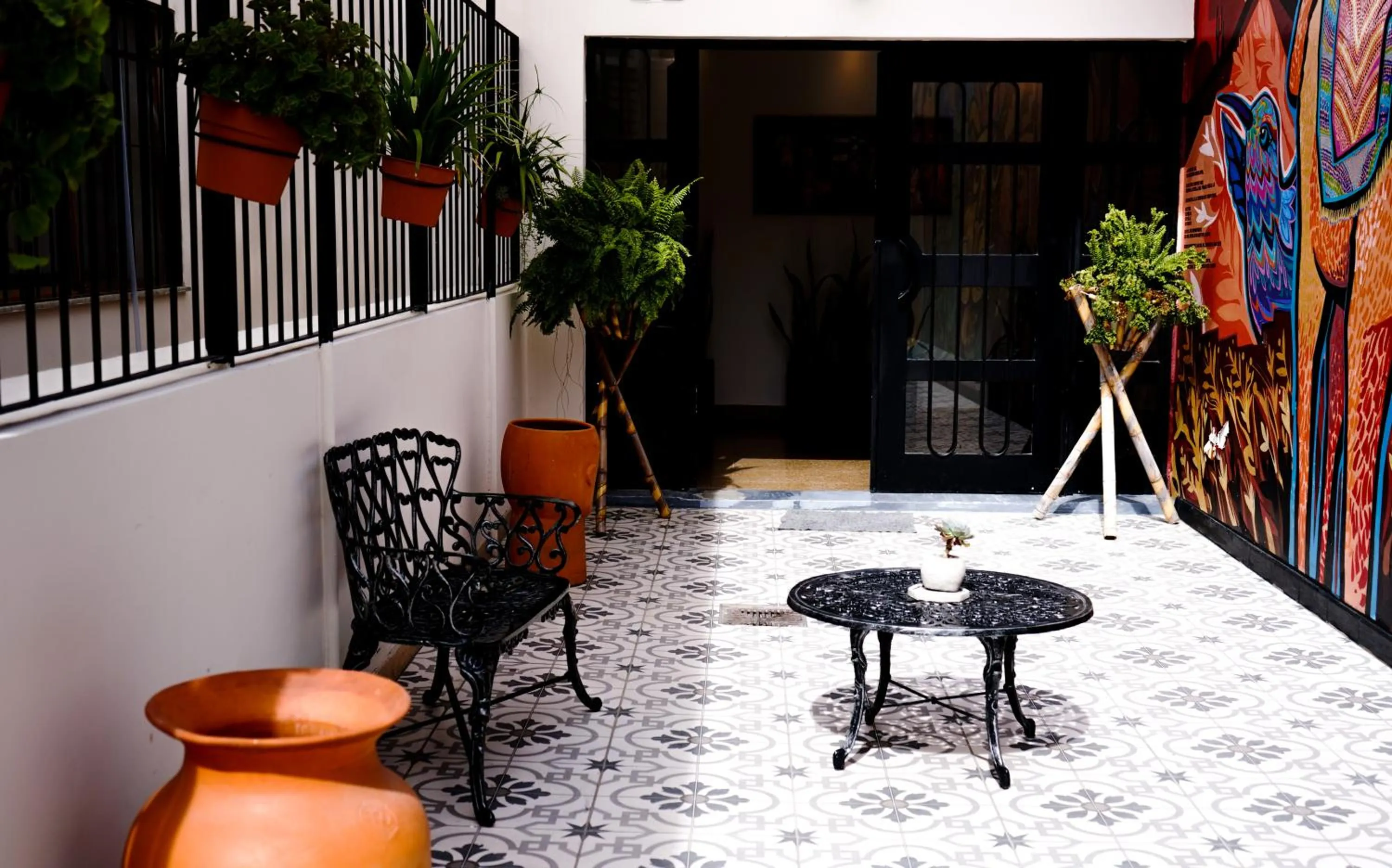 Inner courtyard view in GS Hotel