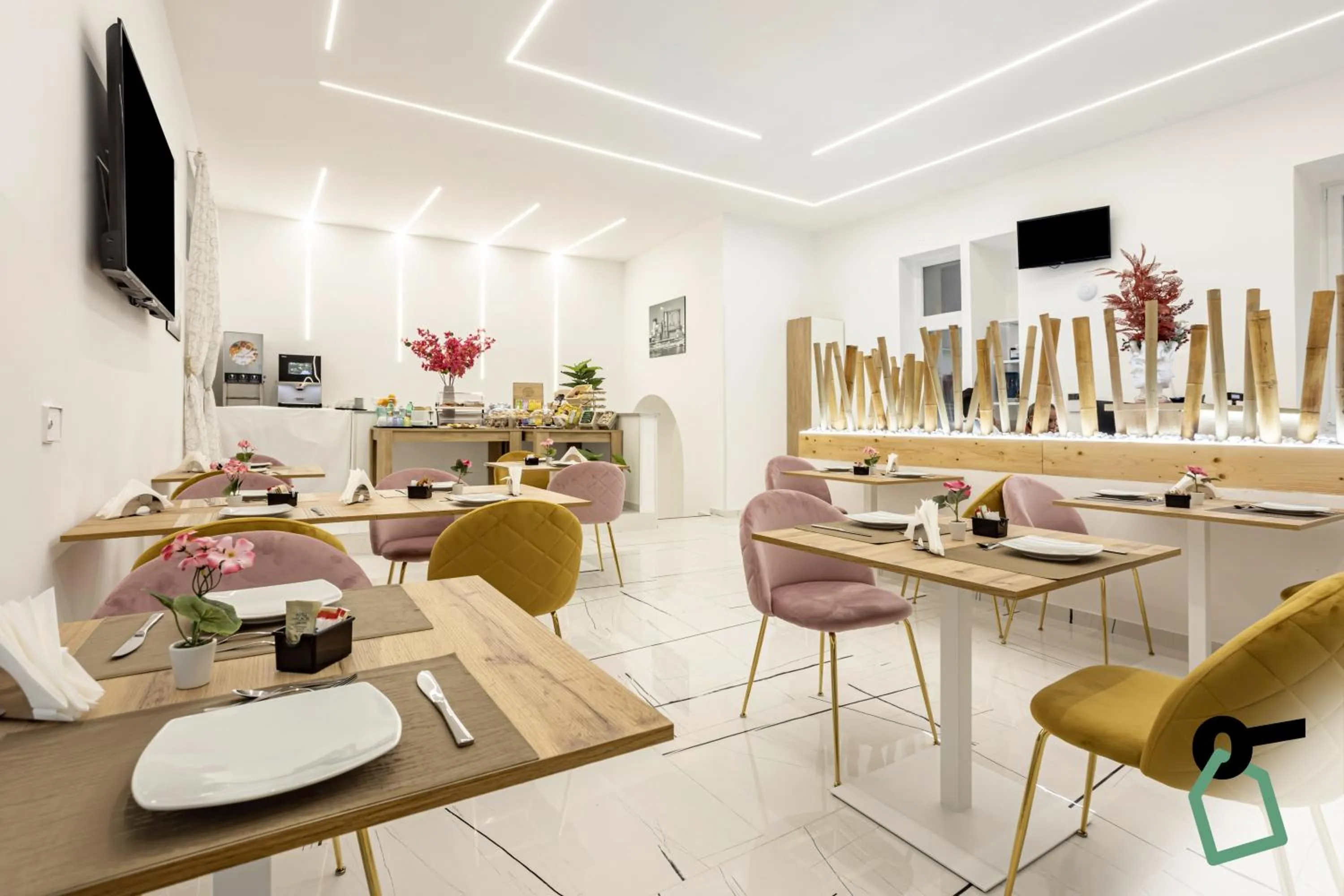 Restaurant/places to eat in Hotiday Room Collection - Napoli Sant'Arcangelo