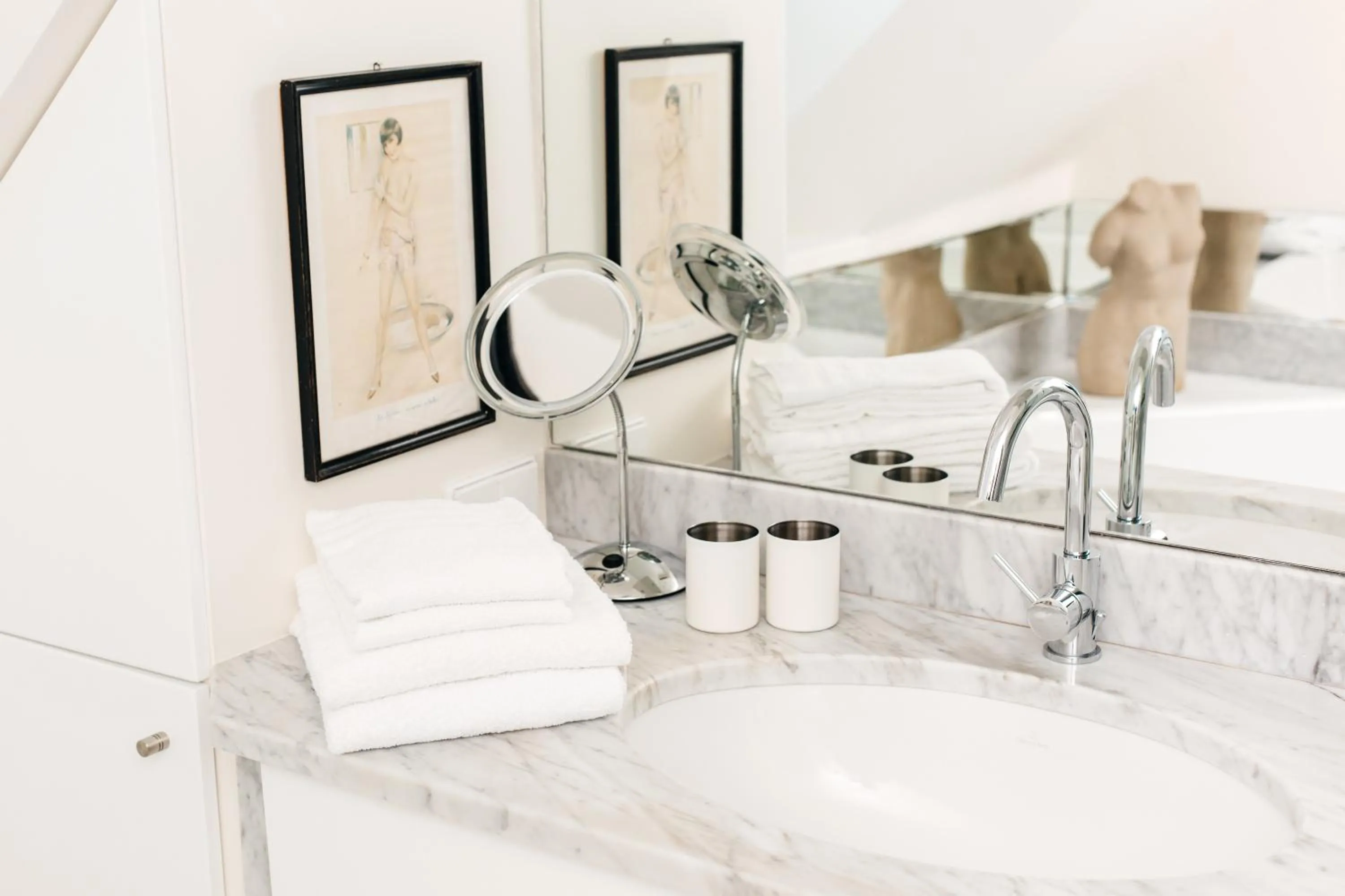 Bathroom in Hallstatt Hideaway - Adults only