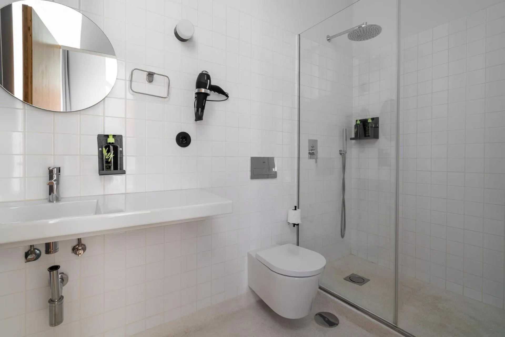 Shower in Limehome Porto Rua da Conceicao