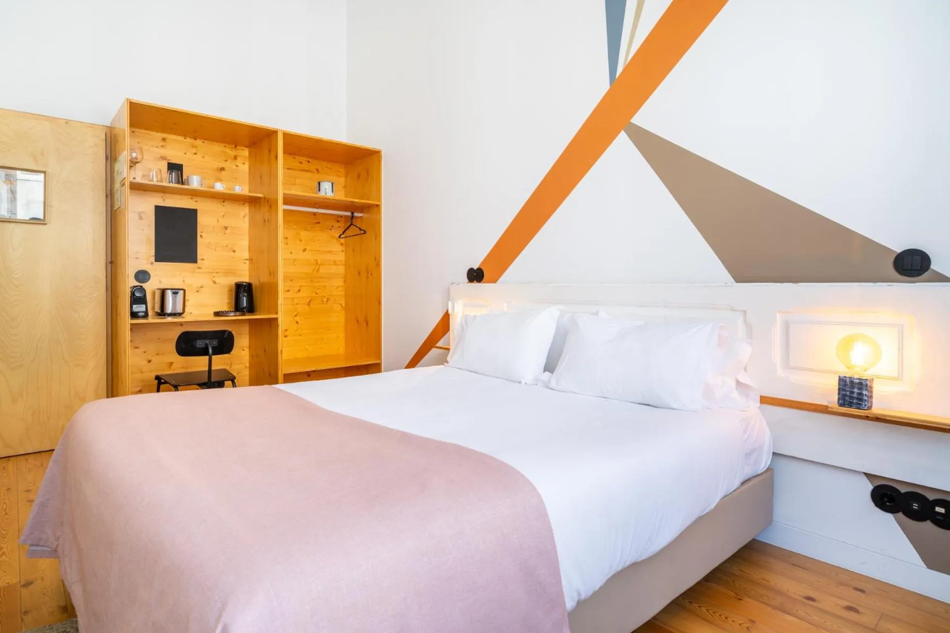 Bed in Limehome Porto Rua da Conceicao