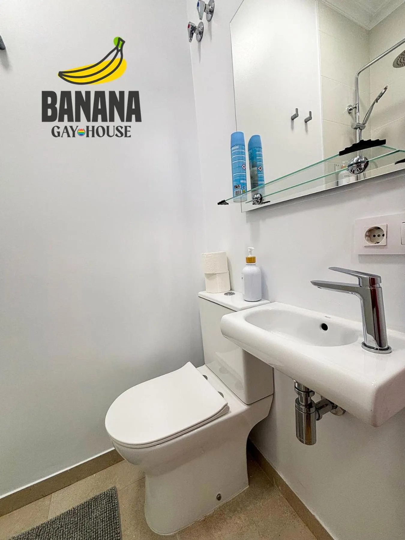 Banana Gay House - Only Men