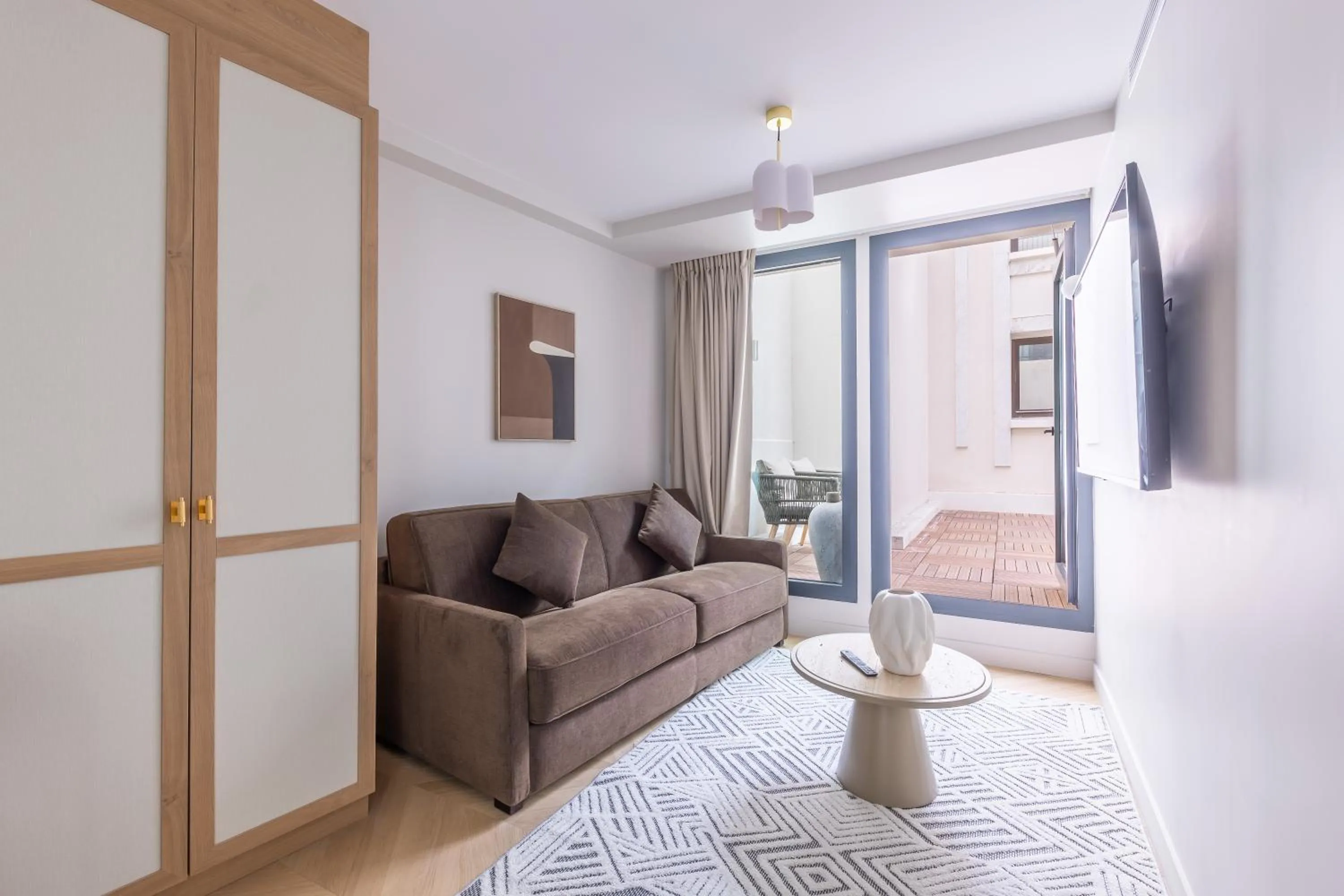 TV and multimedia in Quartier Libre Opera