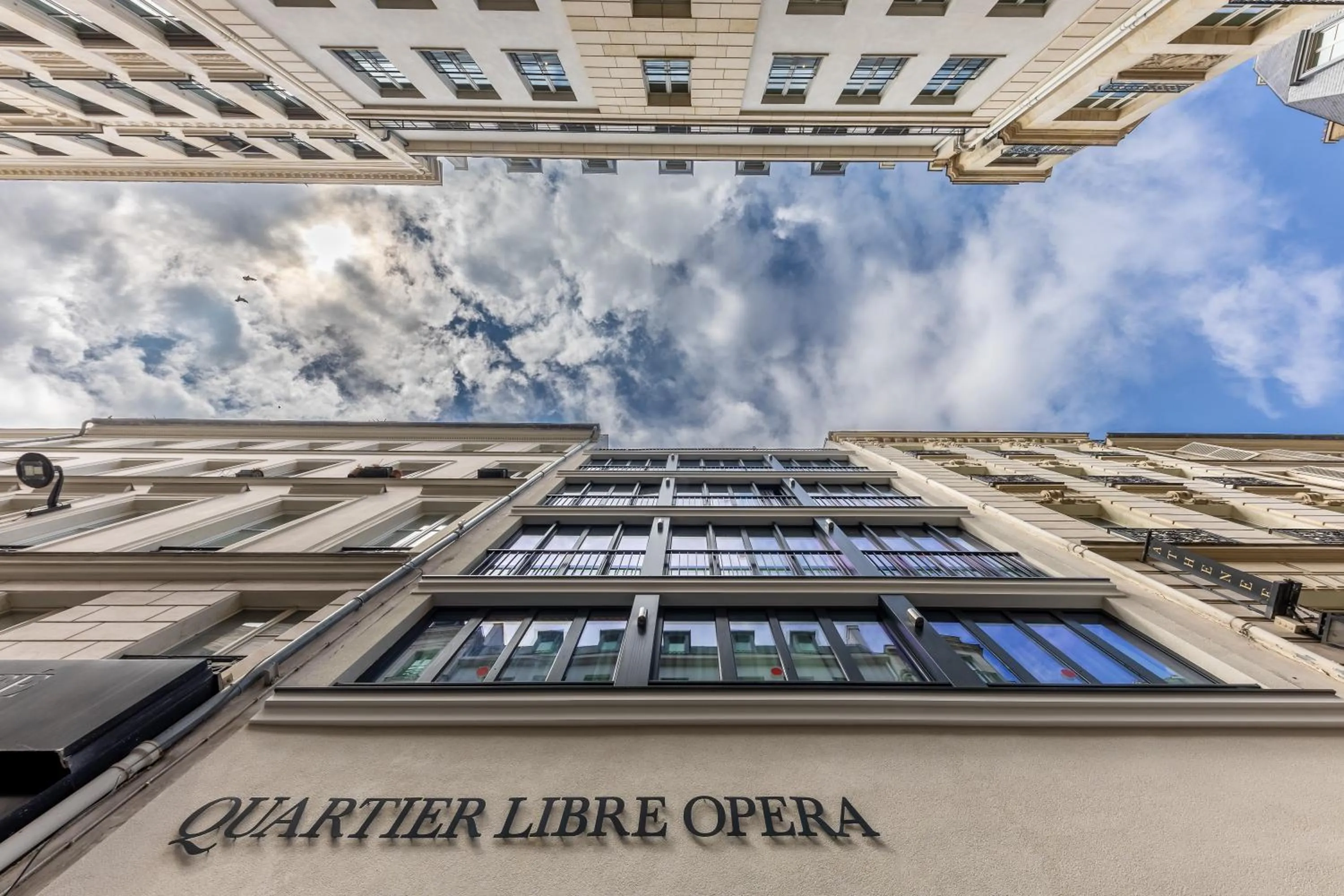 Property building in Quartier Libre Opera