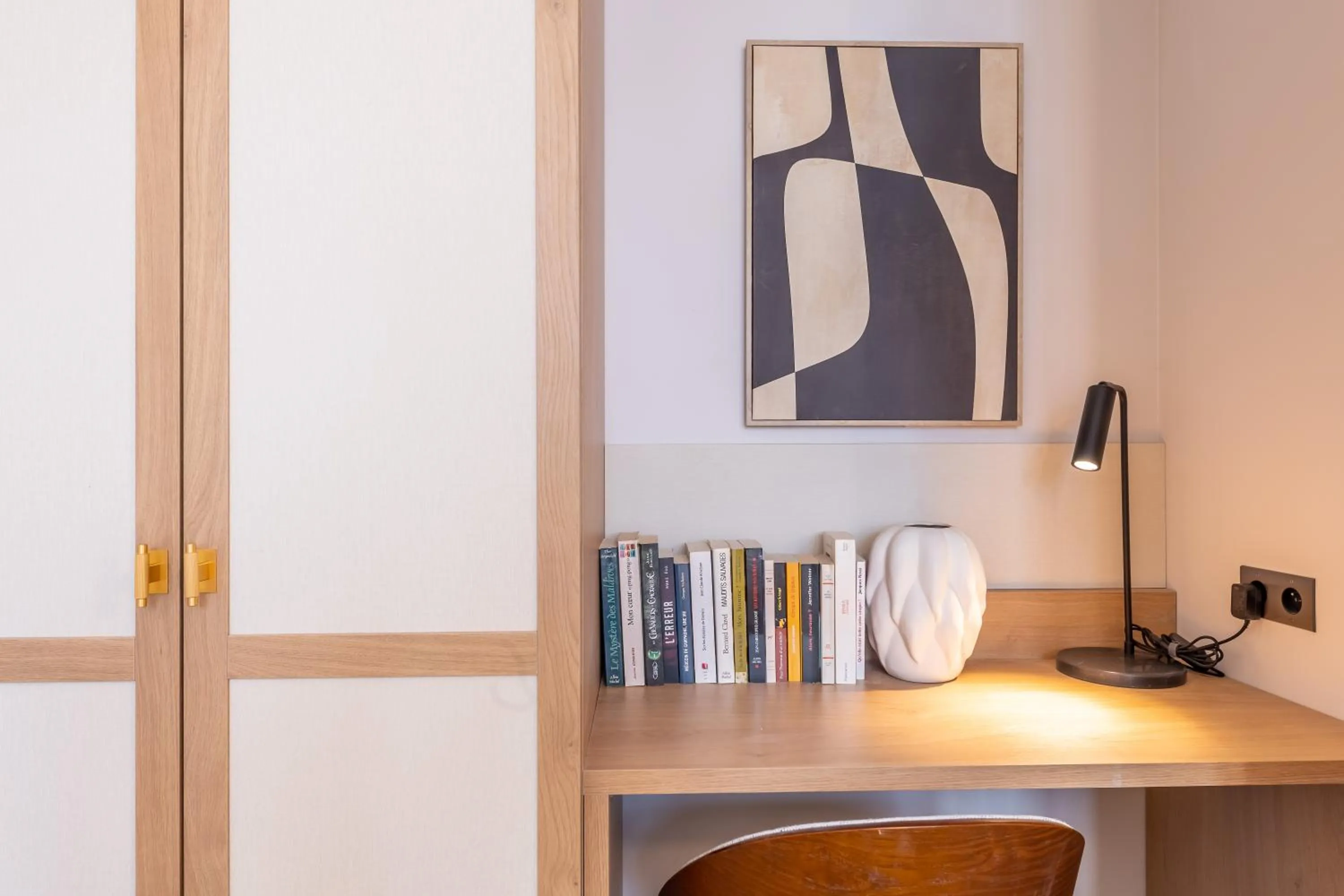 Seating area in Quartier Libre Opera