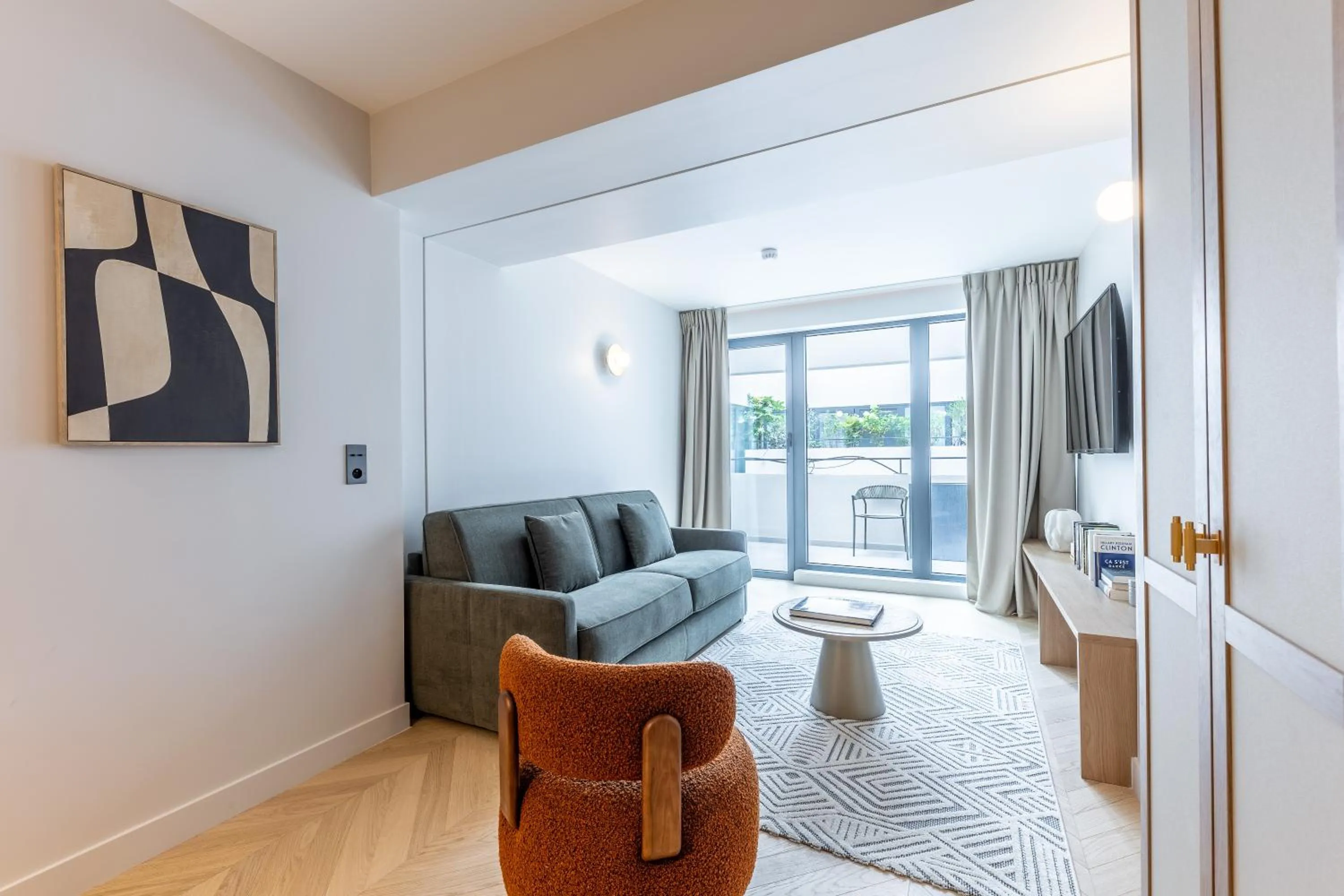 TV and multimedia in Quartier Libre Opera