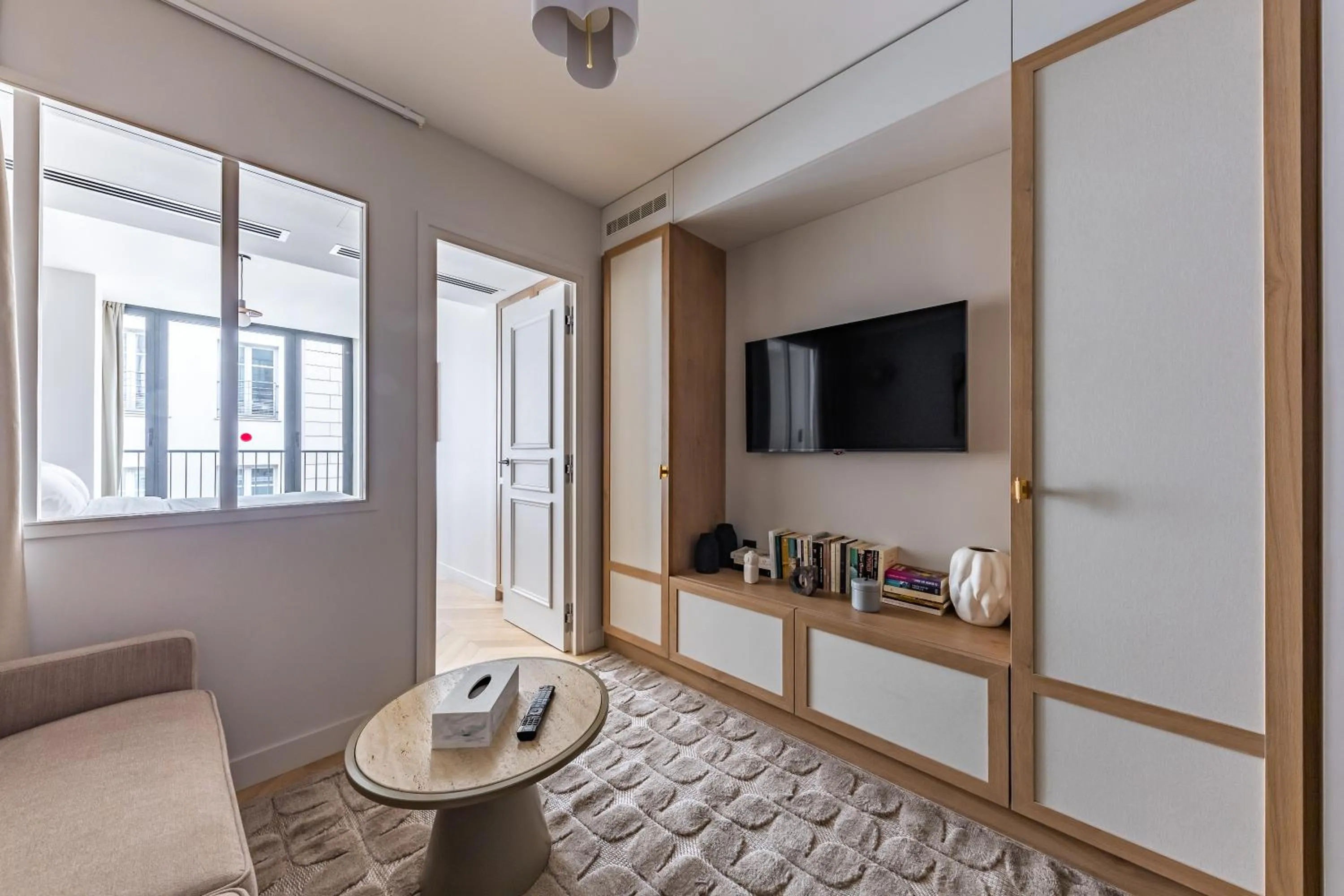 TV and multimedia in Quartier Libre Opera