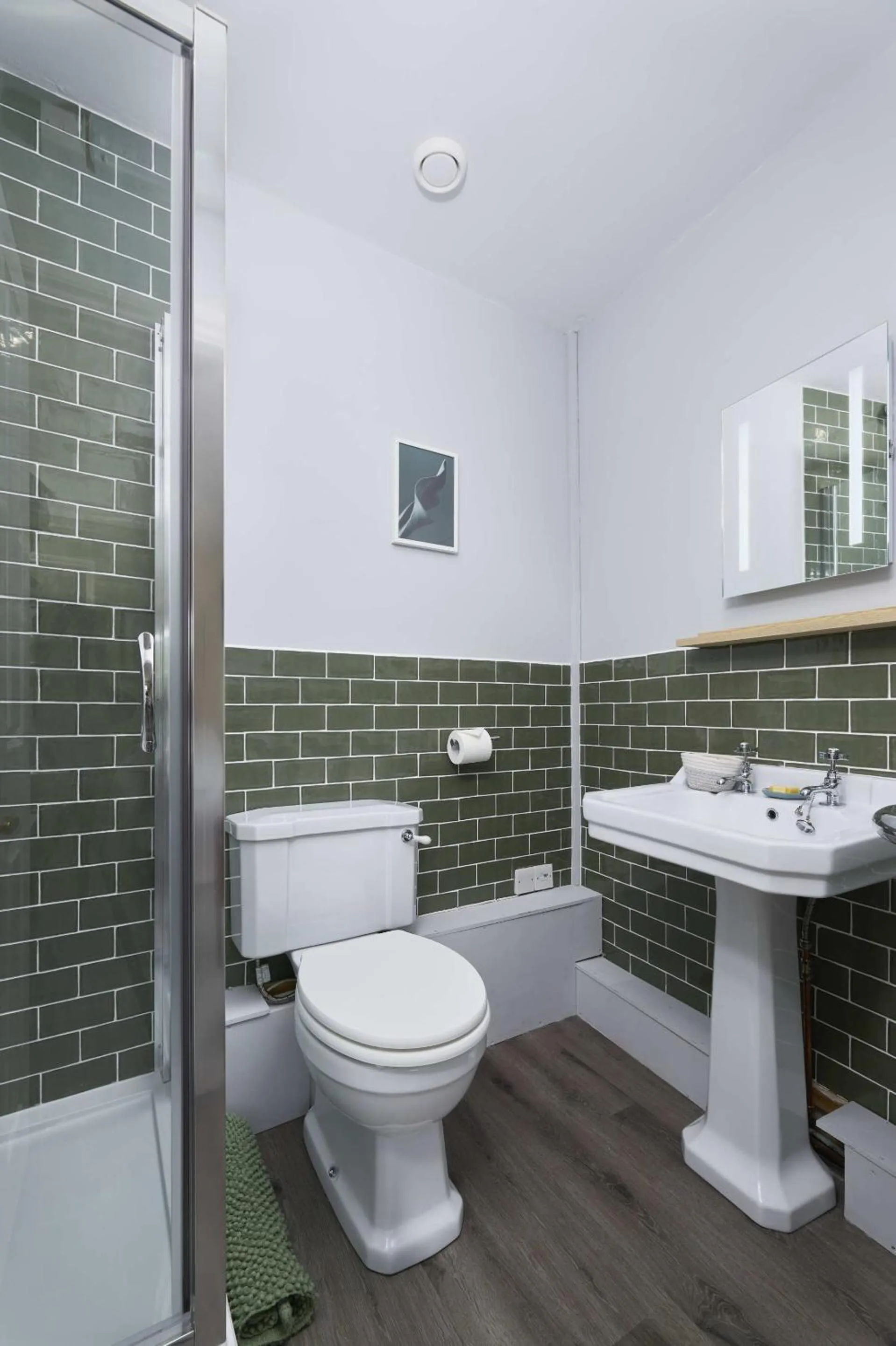 Bathroom in The White Hart Hotel