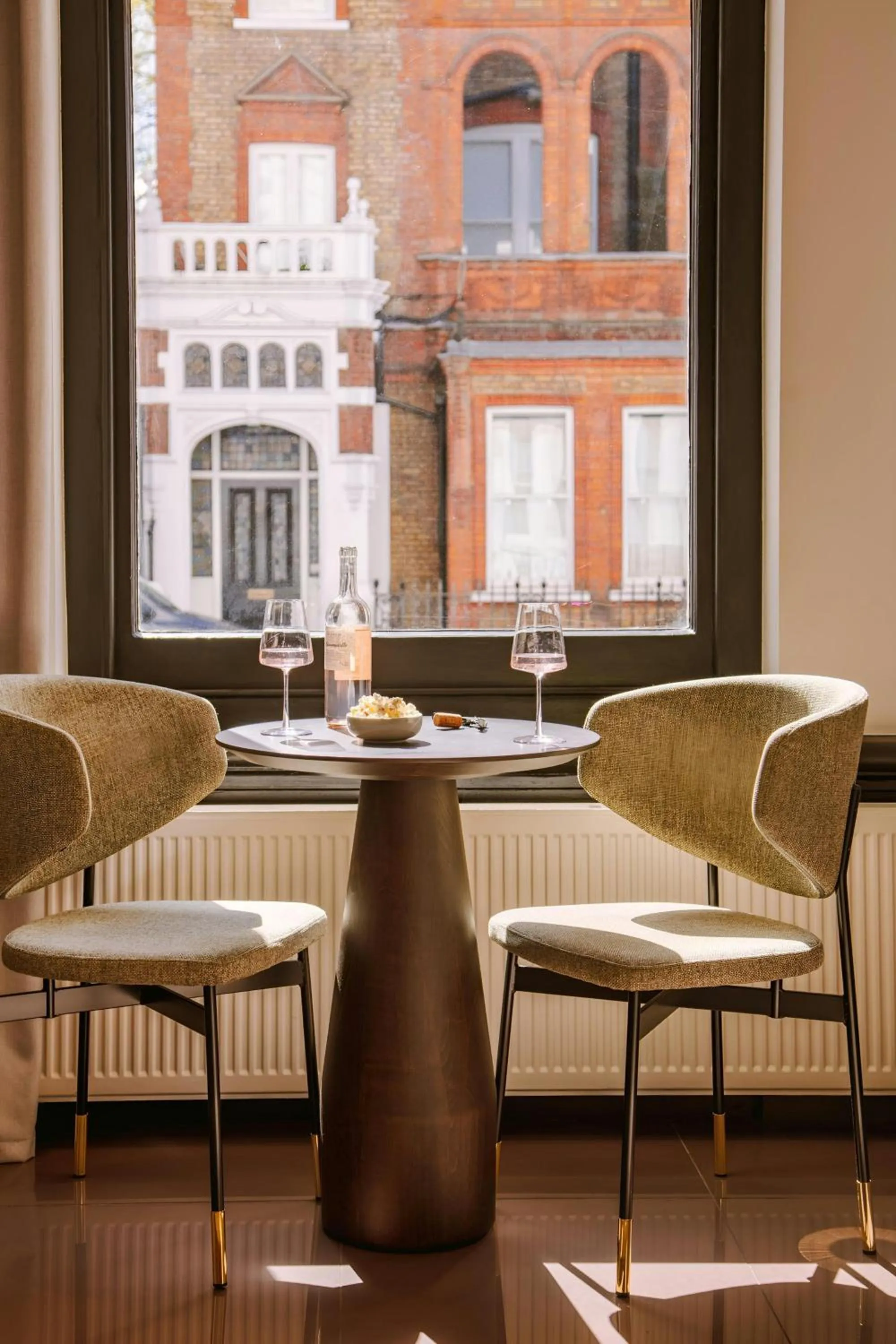 Lounge or bar in The Gilbert Hotel Kensington, Sonder Hotel by Marriott Bonvoy