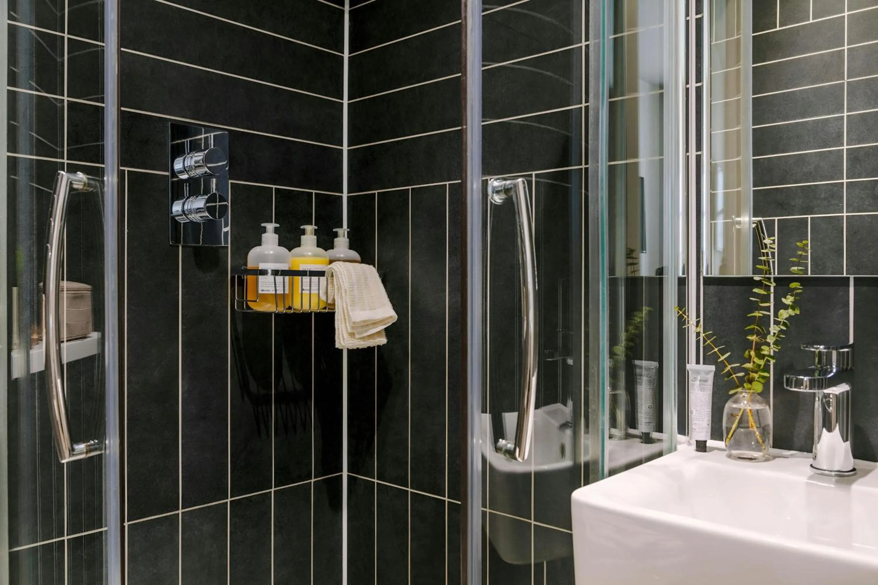 Bathroom in The Gilbert Hotel Kensington, Sonder Hotel by Marriott Bonvoy