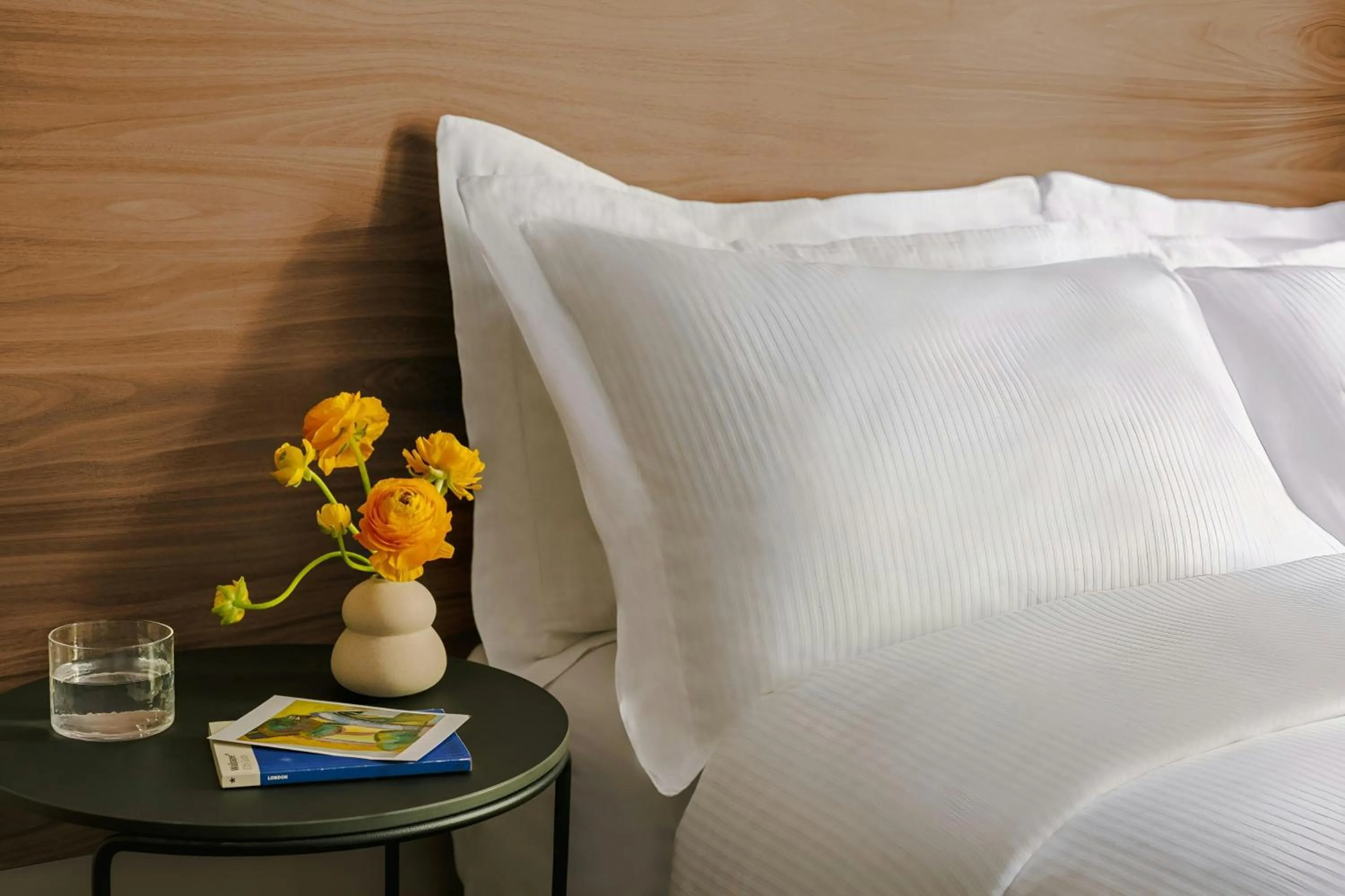 Bedroom, Bed in The Gilbert Hotel Kensington, Sonder Hotel by Marriott Bonvoy