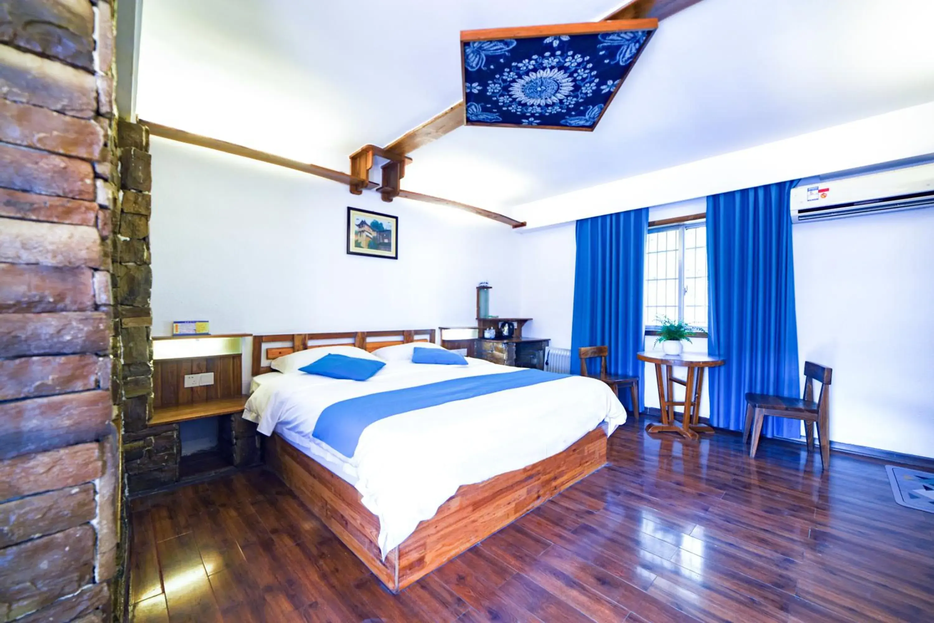 Double Room with Mountain View in Destination Youth Hostel Double Room with Mountain View in Destination Youth Hostel