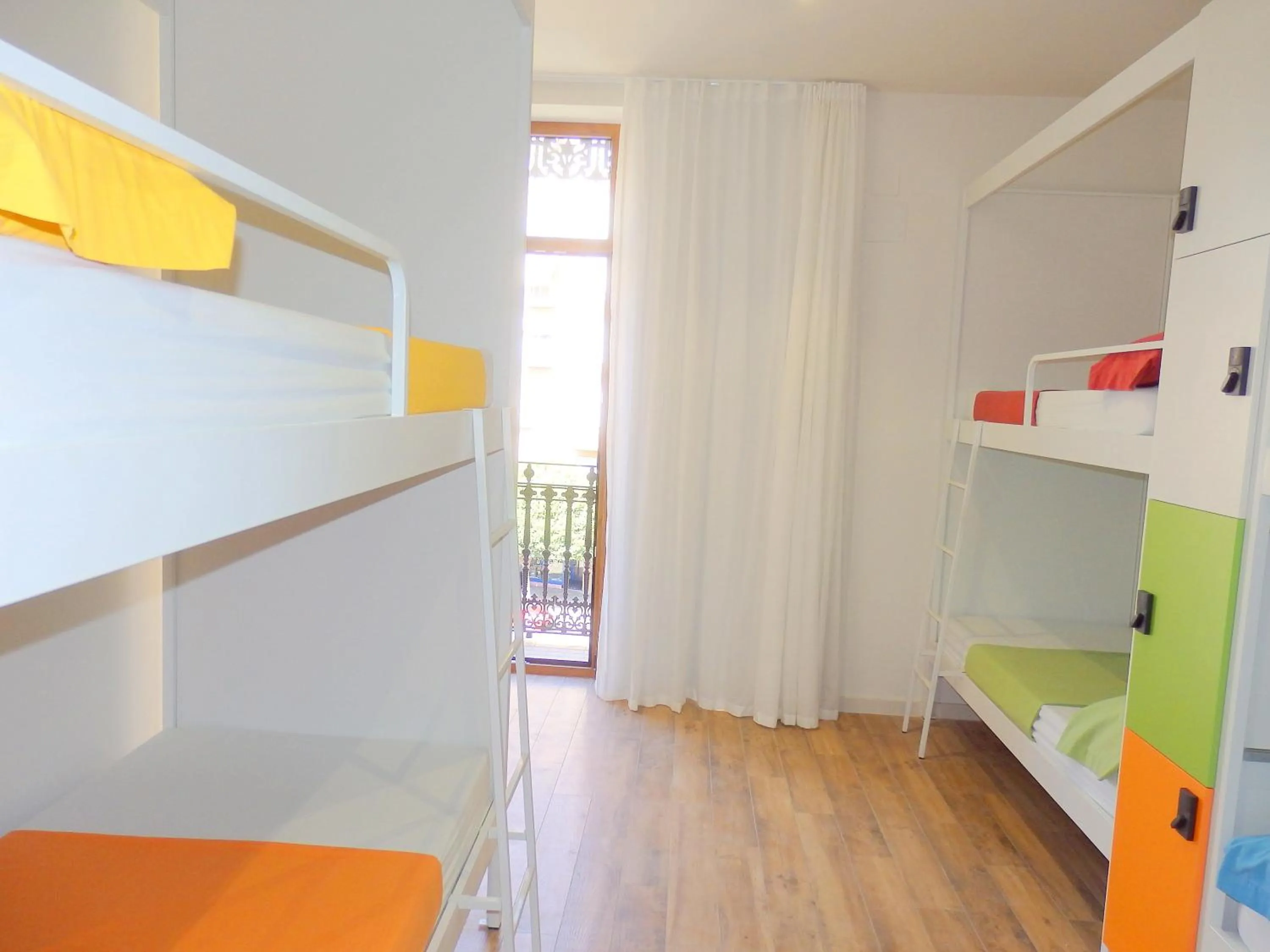 Bedroom, Bed in Urban Youth Hostel