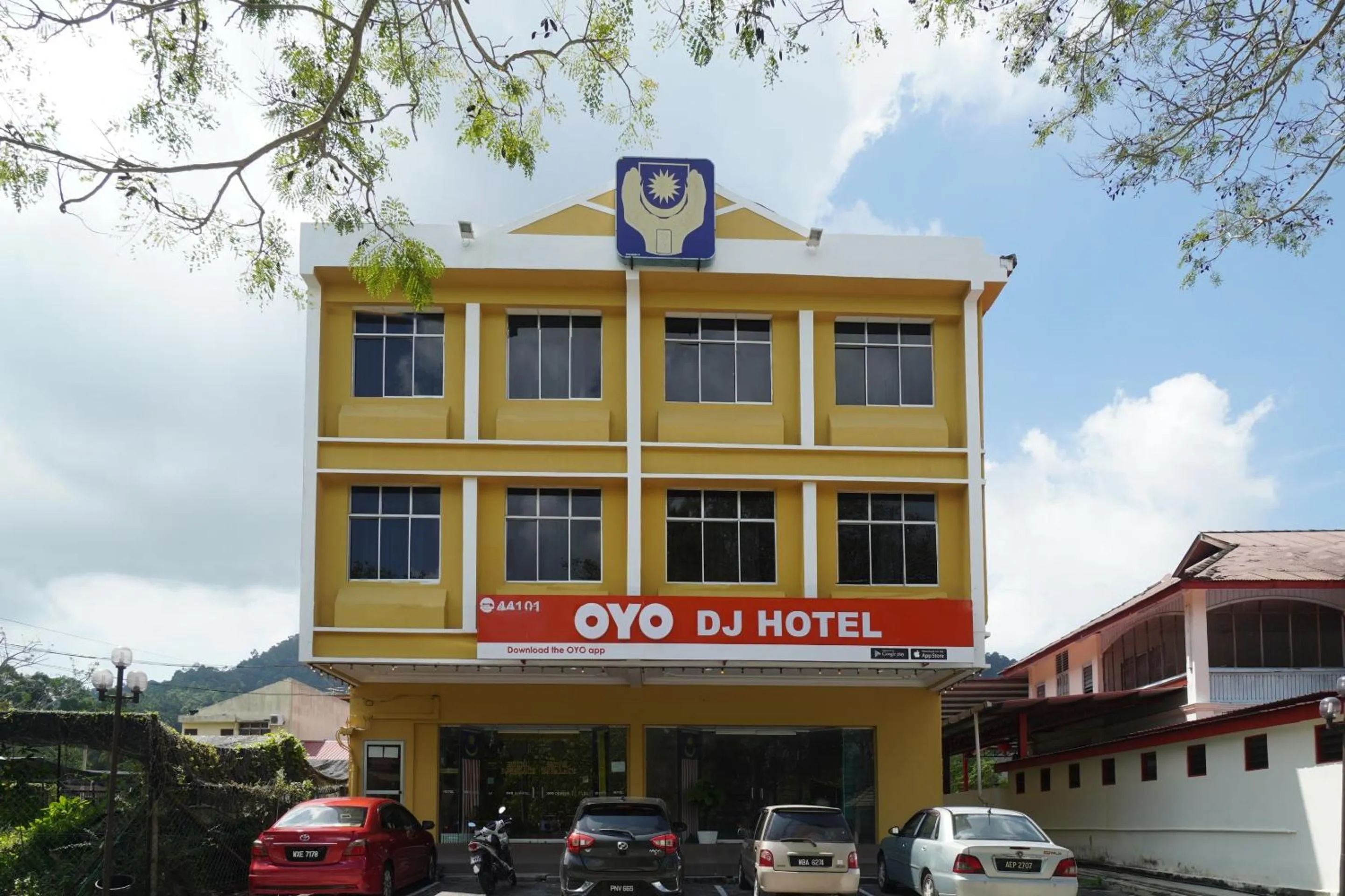 OYO 90929 DJ Hotel