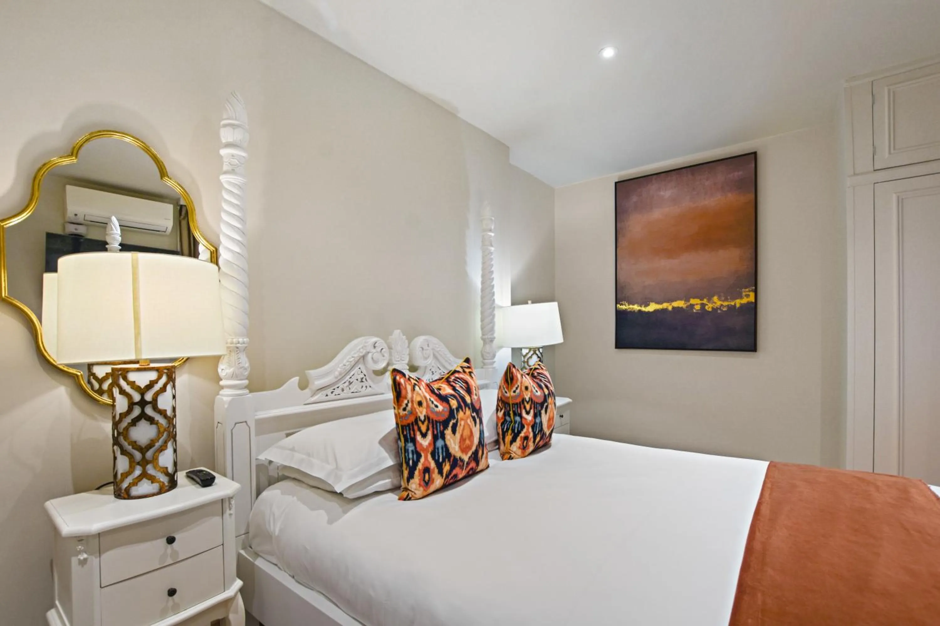Bed in Twenty Nevern Square Hotel