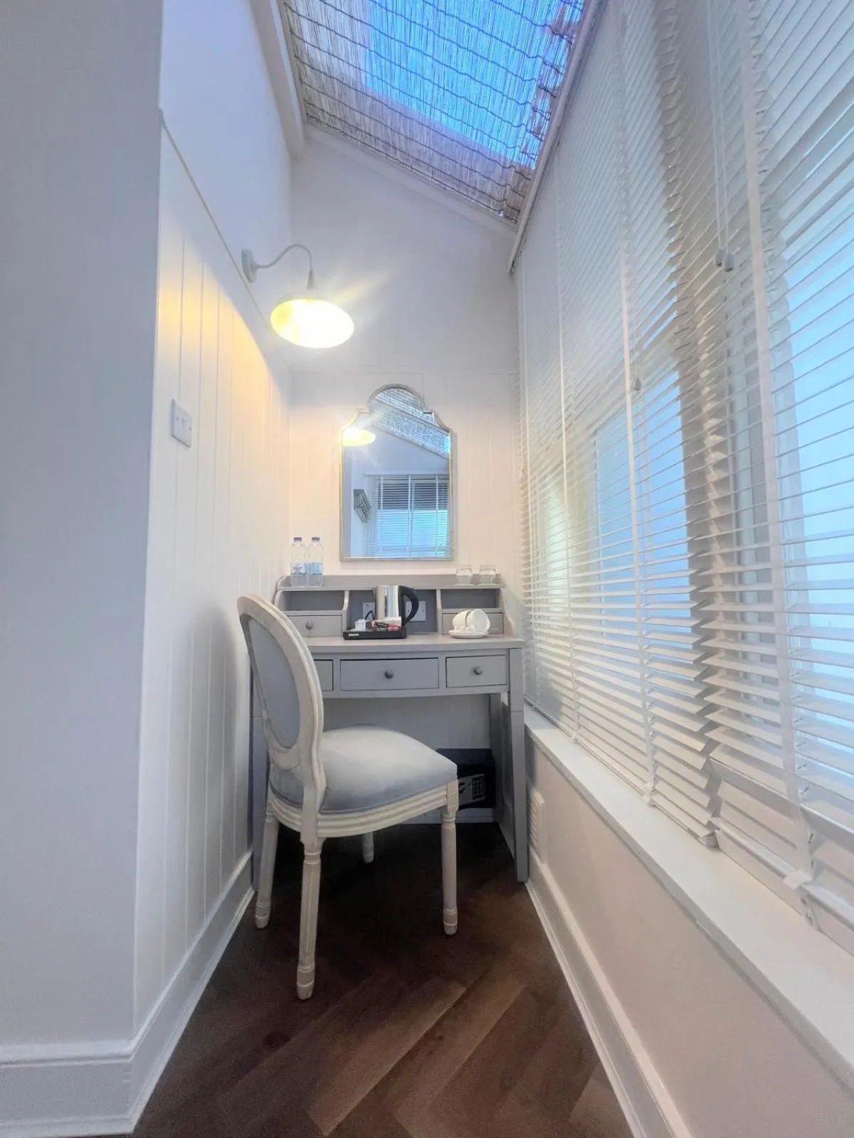 Bedroom in Twenty Nevern Square Hotel