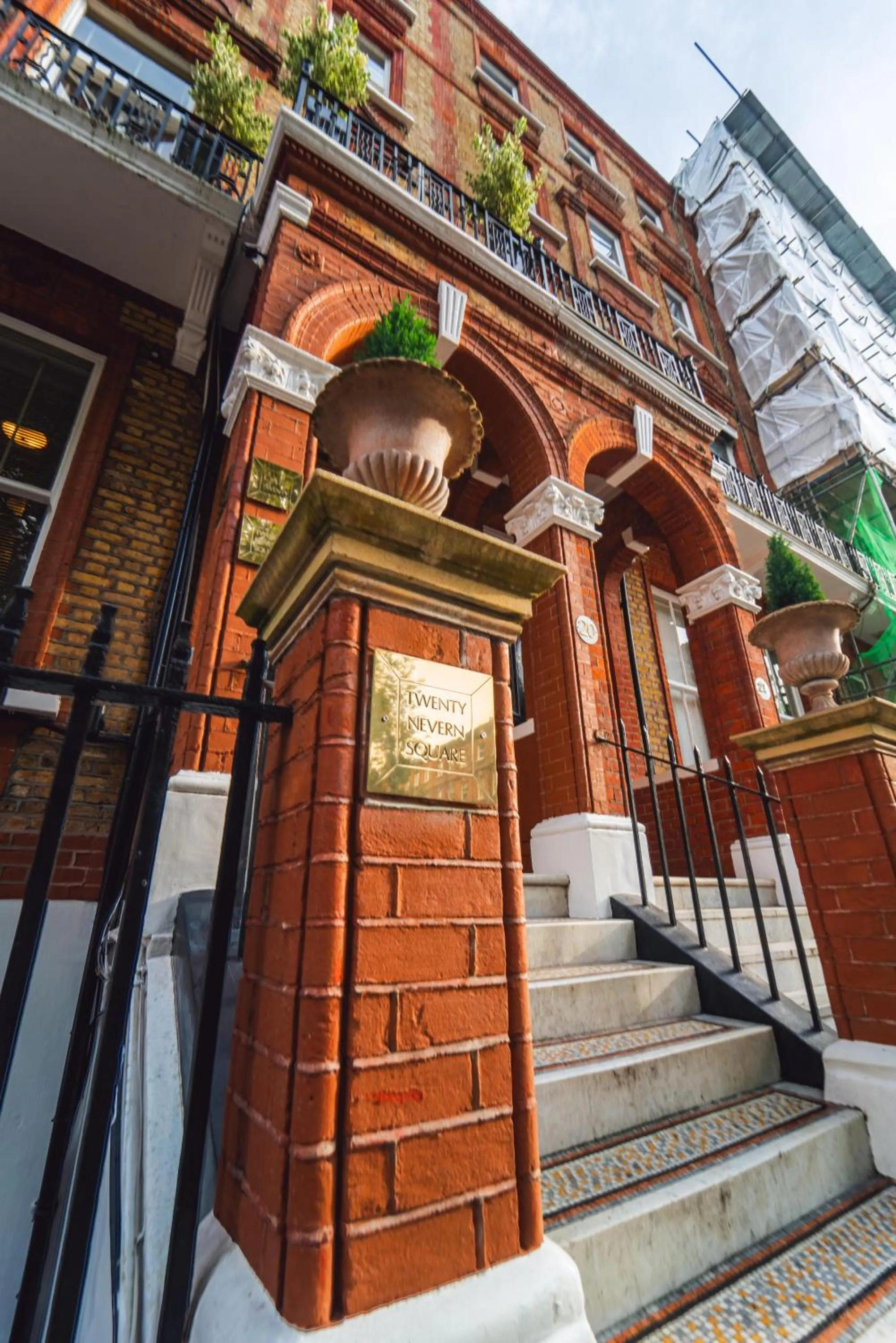 Facade/entrance in Twenty Nevern Square Hotel