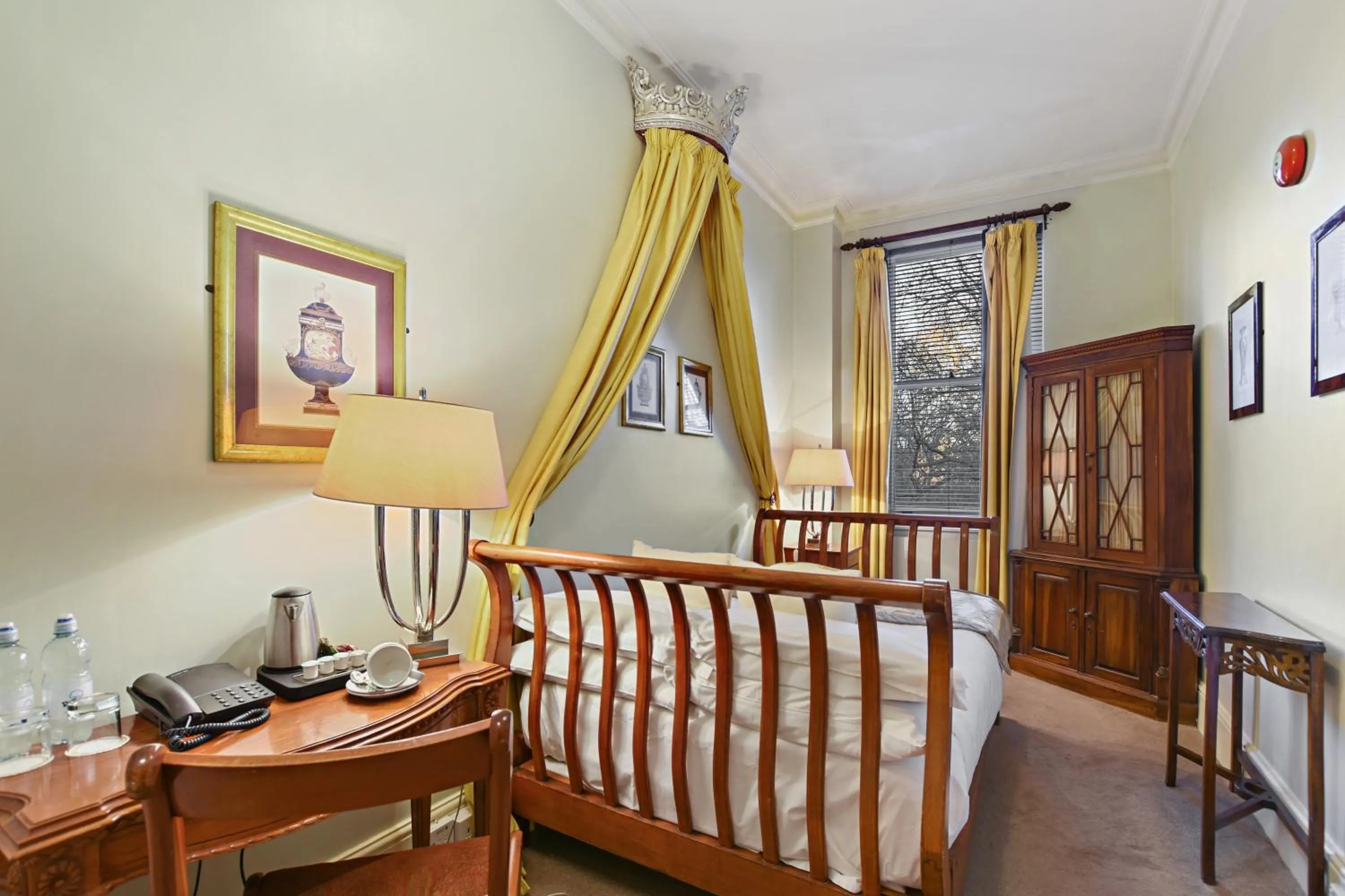 Seating area in Twenty Nevern Square Hotel