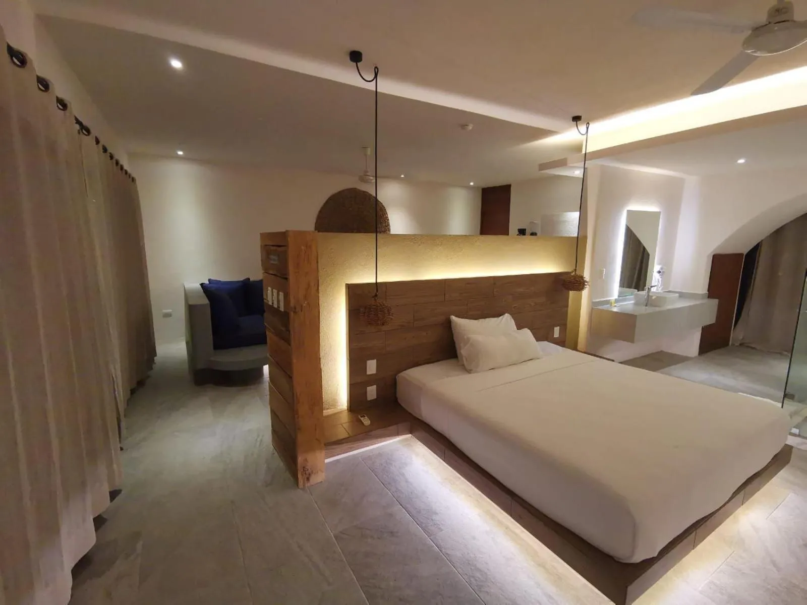 Bedroom, Bed in Kuun Taak Tulum