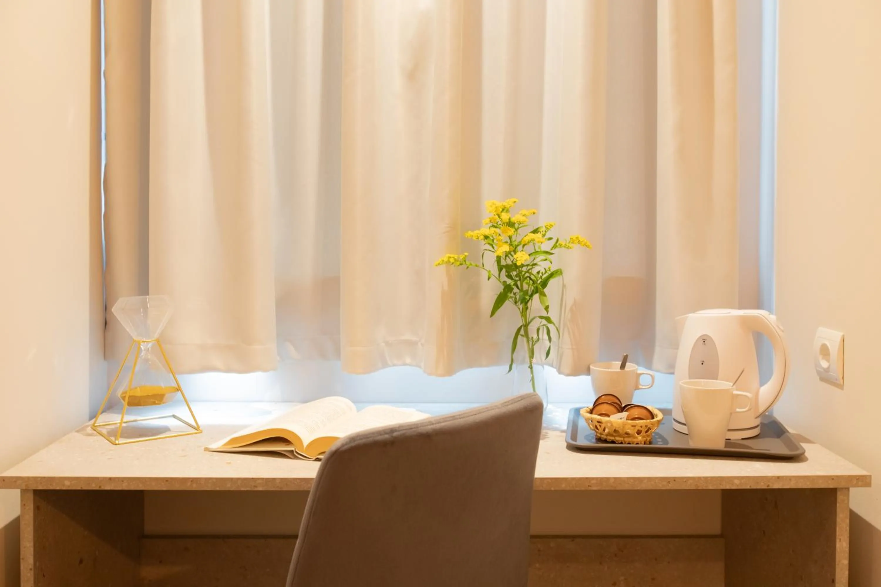 Coffee/tea facilities in Boutique Rooms Playa Burriana