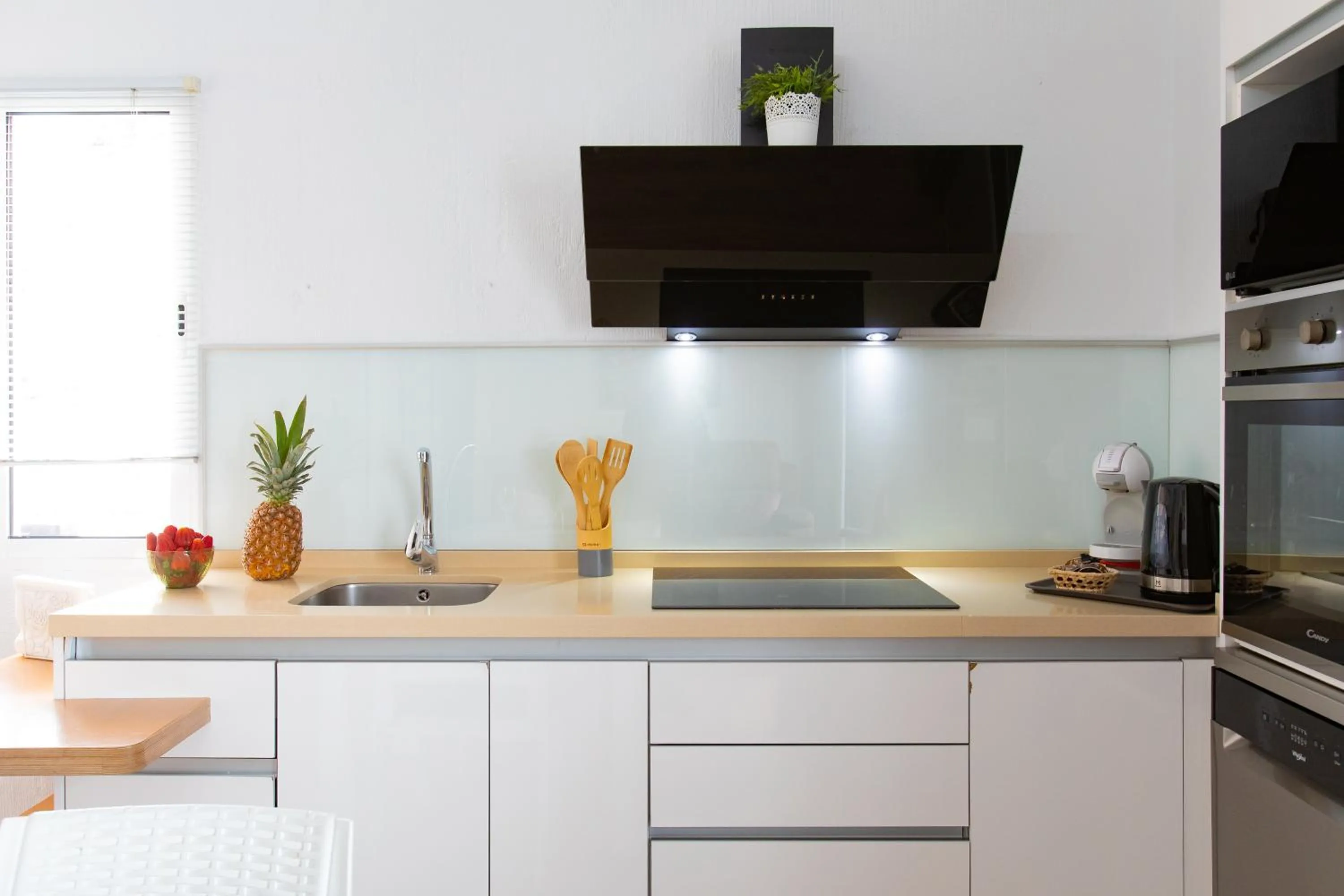 Kitchen or kitchenette in Boutique Rooms Playa Burriana