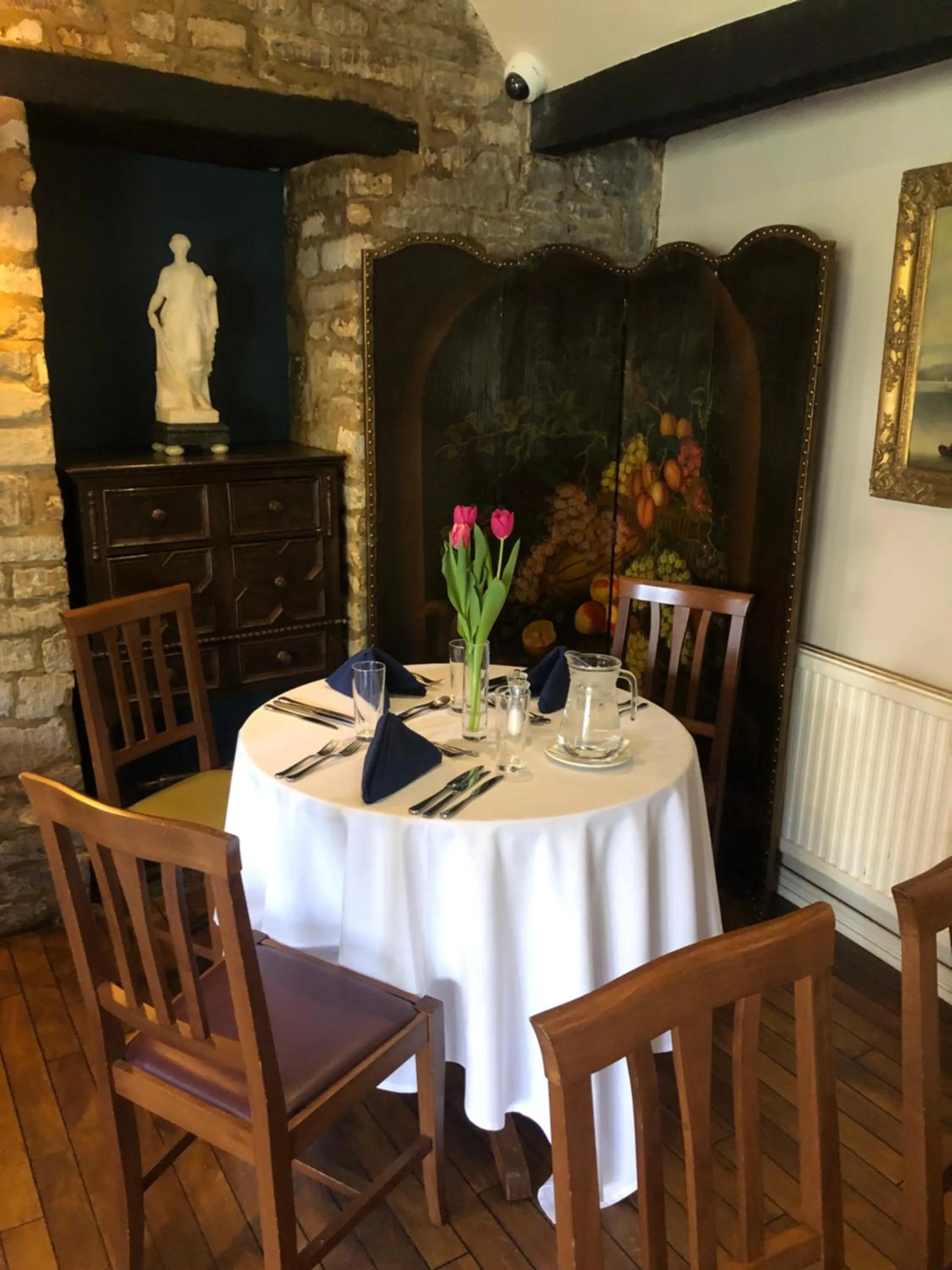 Corinium Hotel & Restaurant