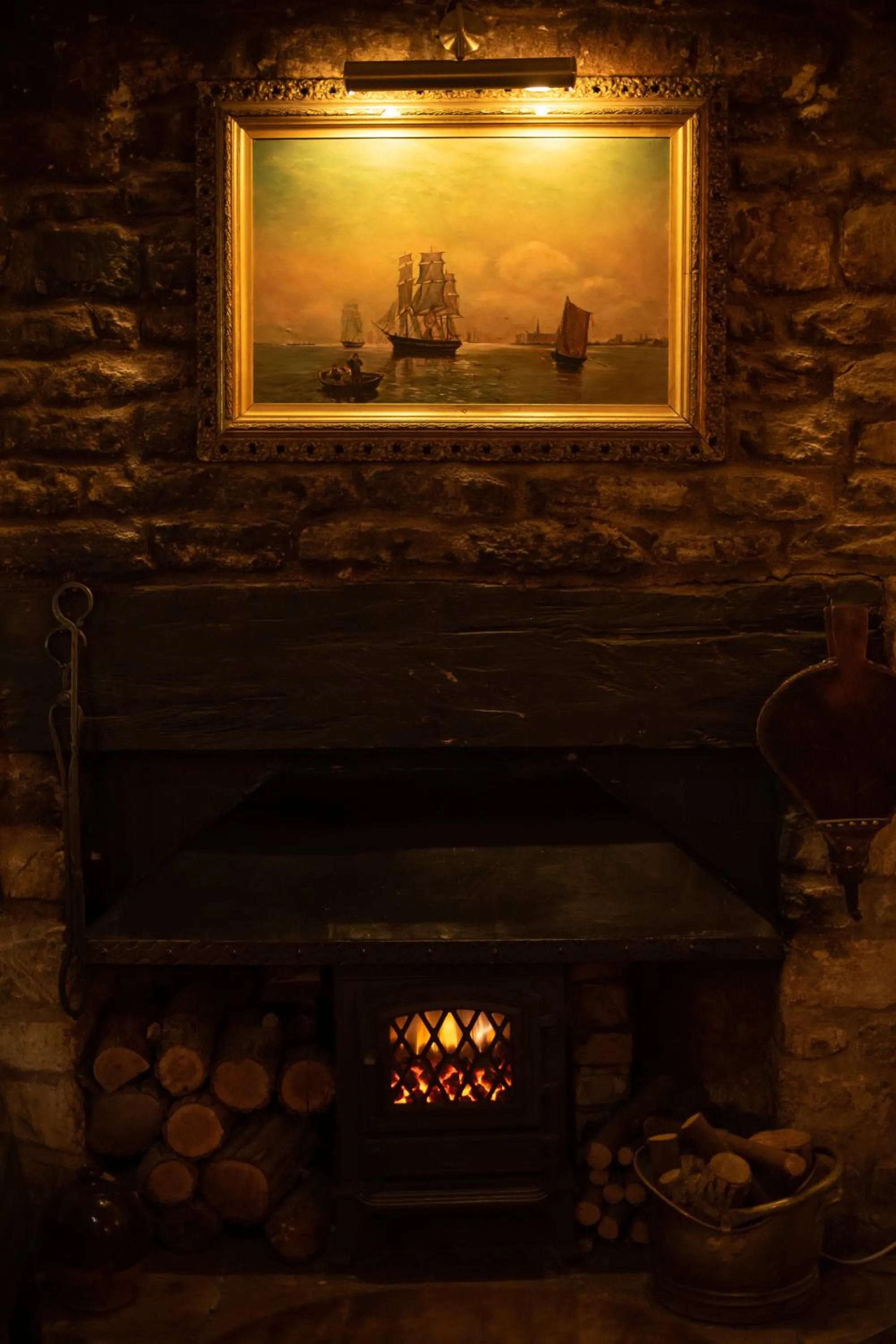 Corinium Hotel & Restaurant