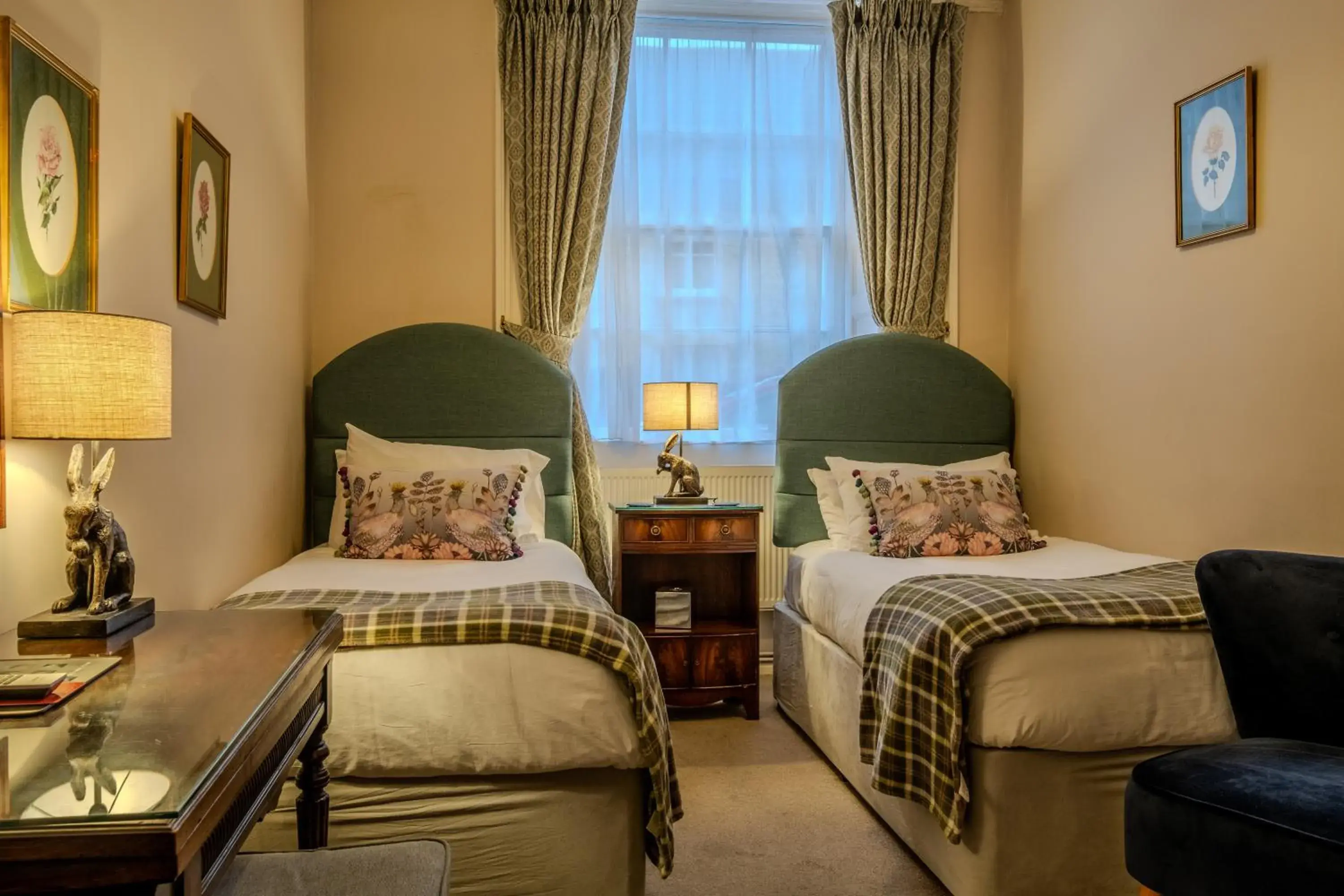 Twin Room - single occupancy in Corinium Hotel & Restaurant Twin Room - single occupancy in Corinium Hotel & Restaurant