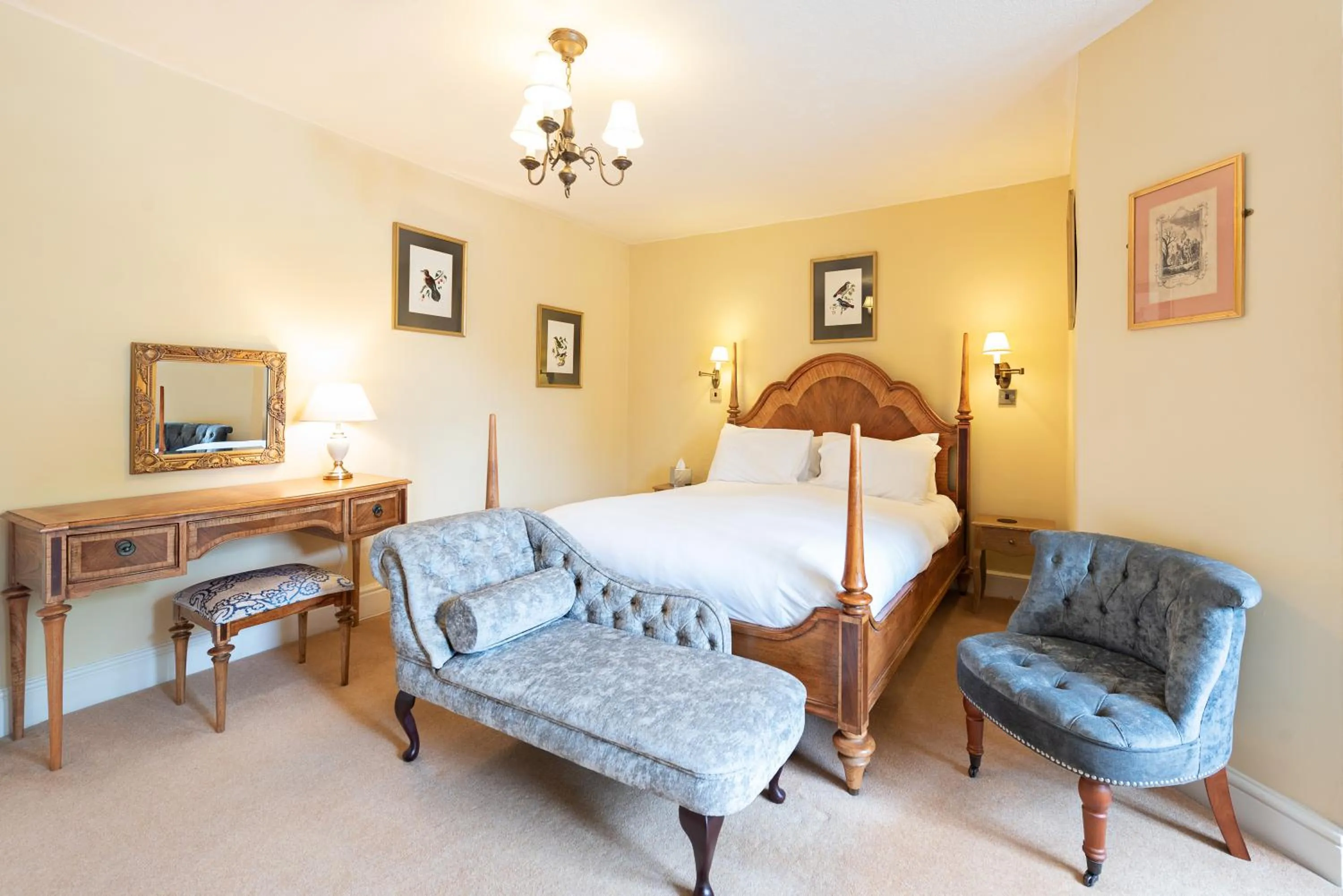 Corinium Hotel & Restaurant