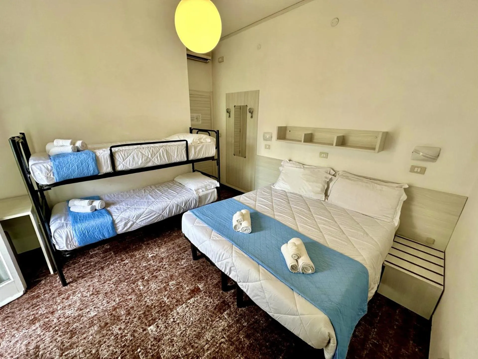 Bed in Hotel Napoleon