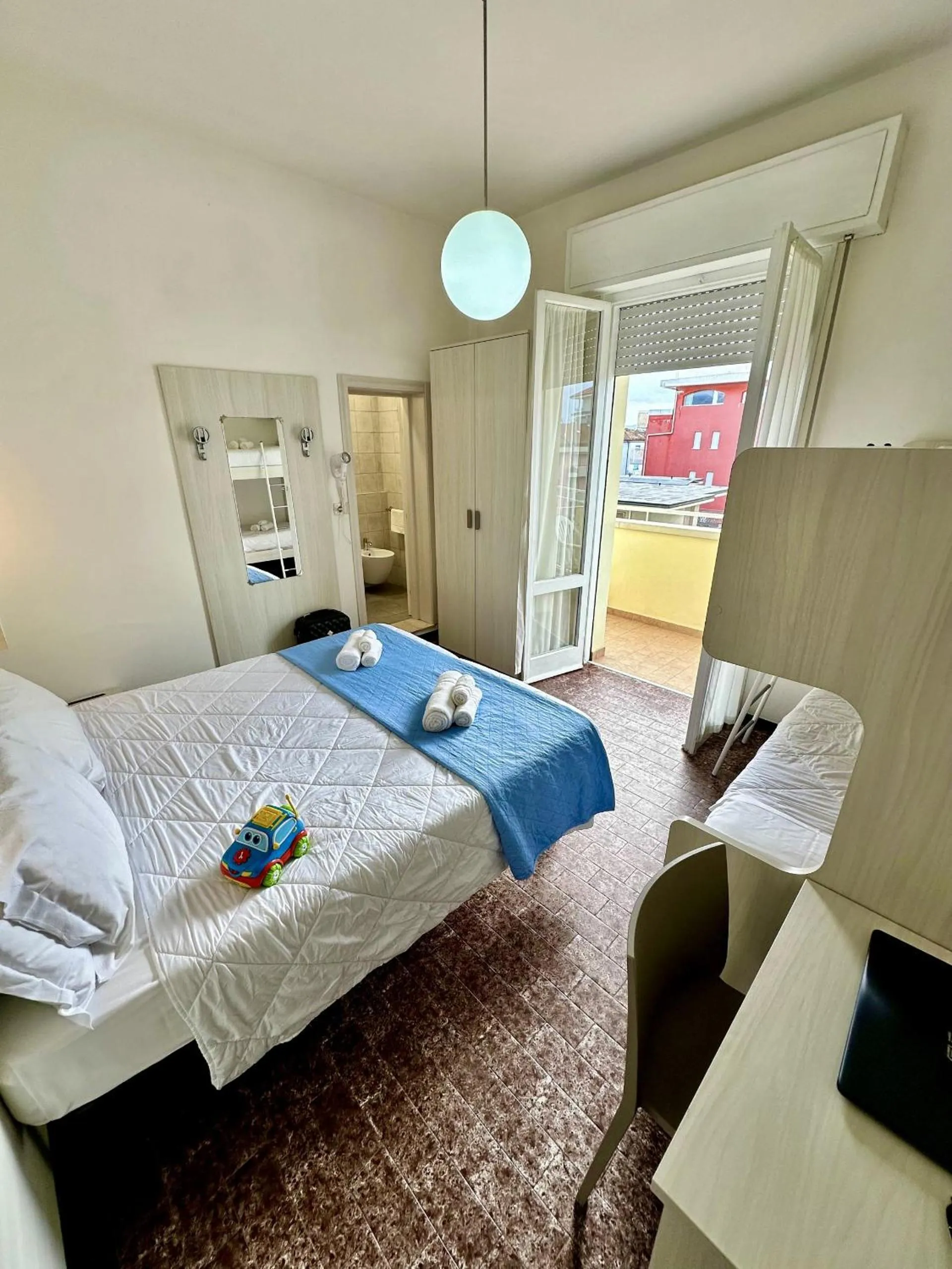 Bed in Hotel Napoleon