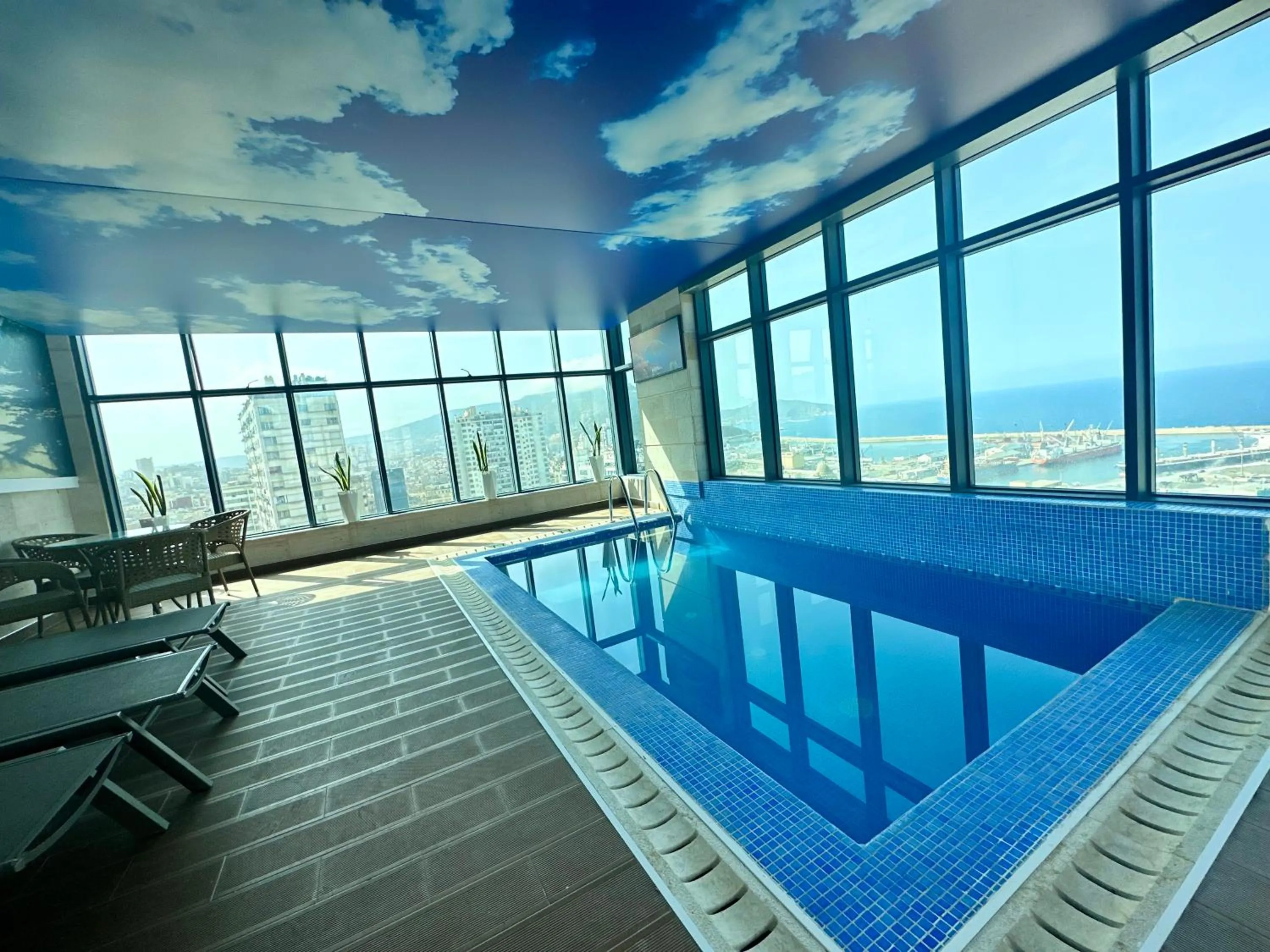 Pool view in 2H Hotel