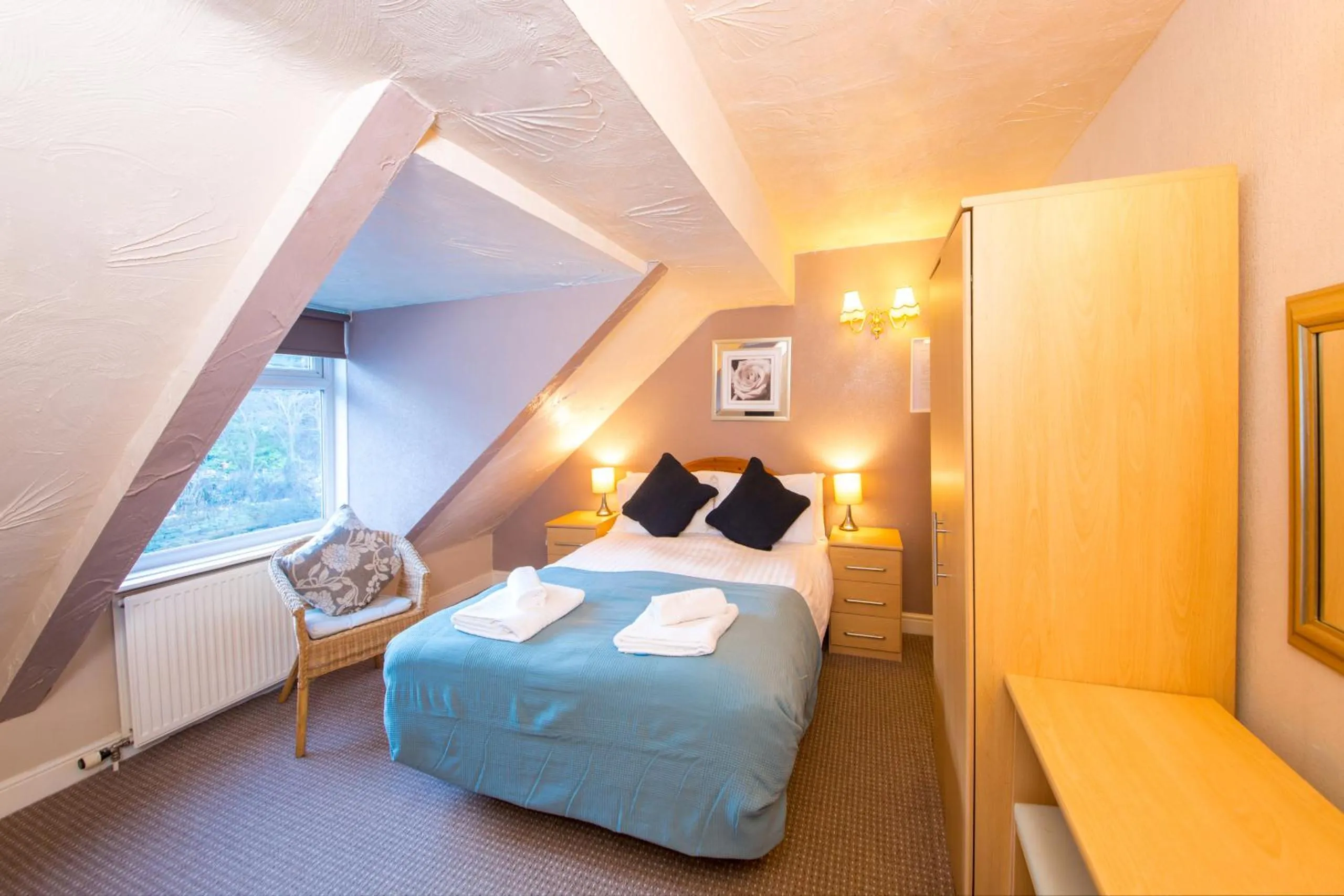 Bedroom, Bed in Dalesgate Hotel - Self Check In