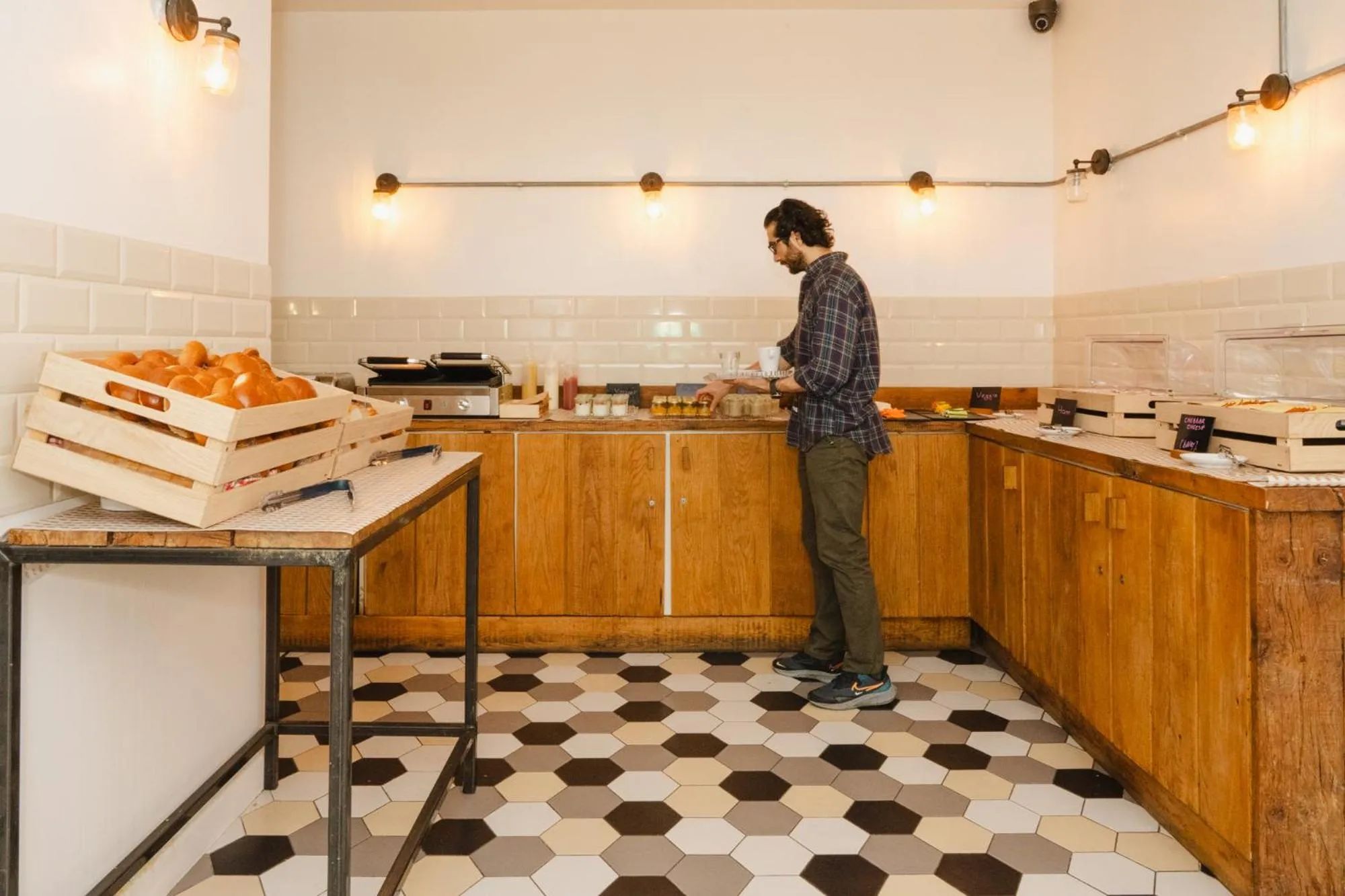 Breakfast in Wombat's City Hostel London