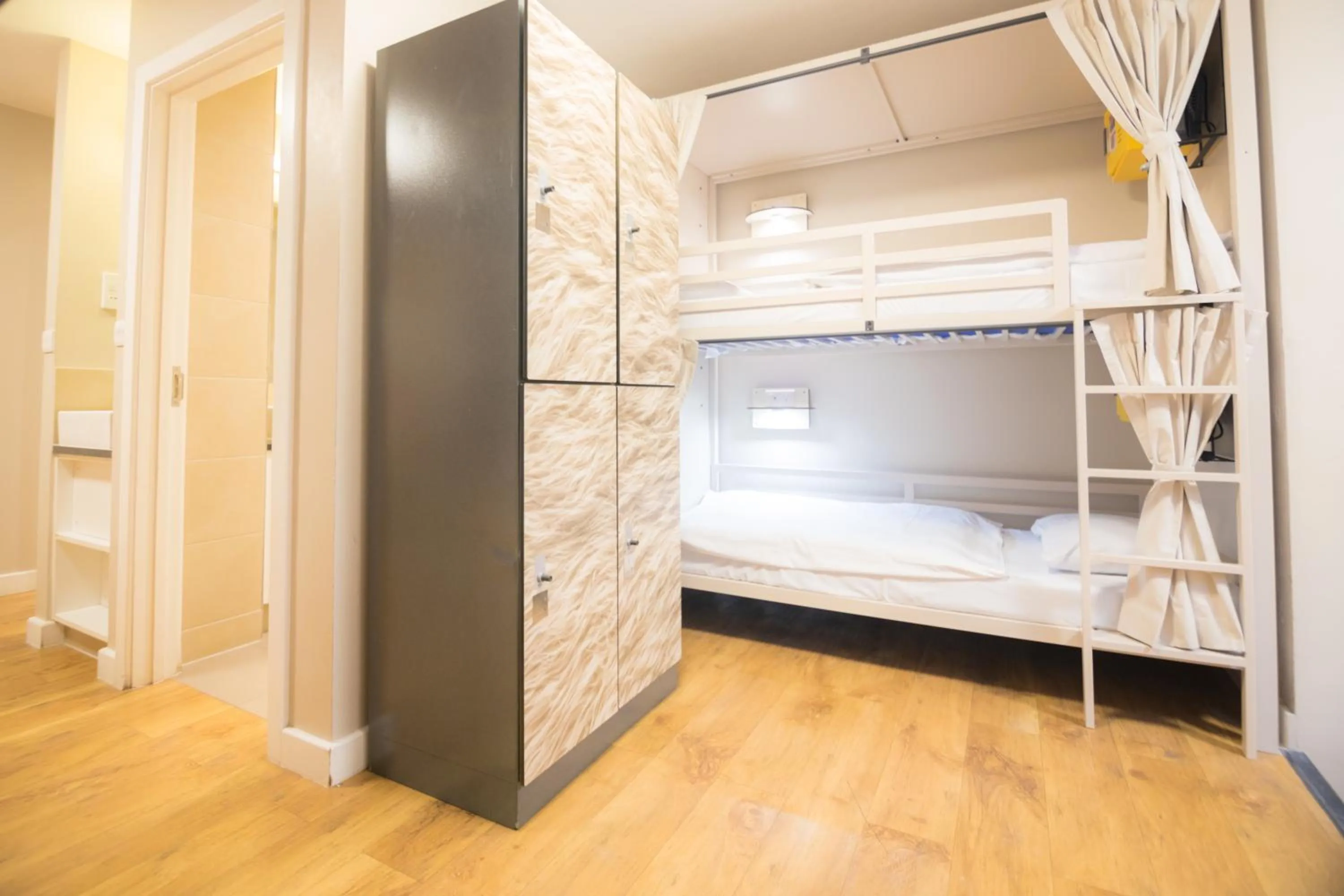 Bed in Wombat's City Hostel London