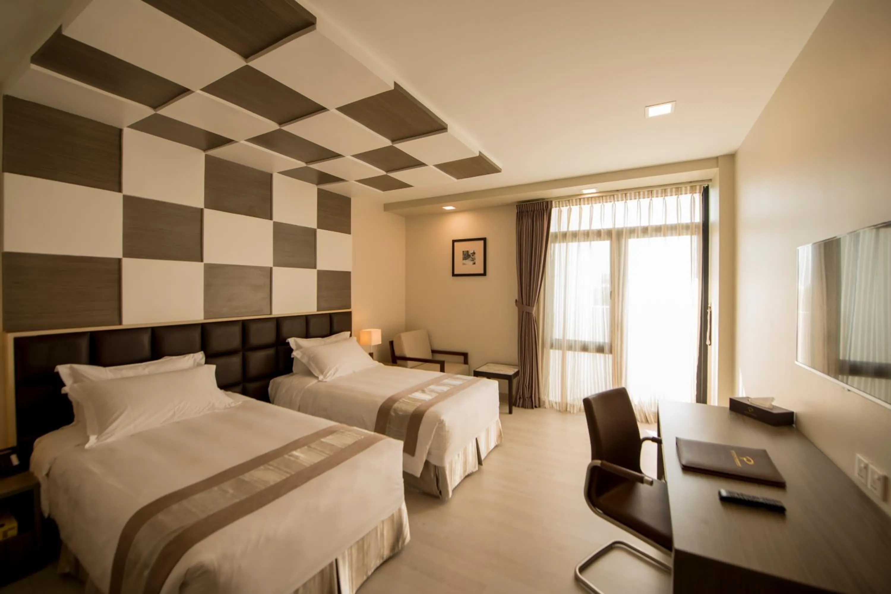 Bedroom, Bed in Hotel Parami