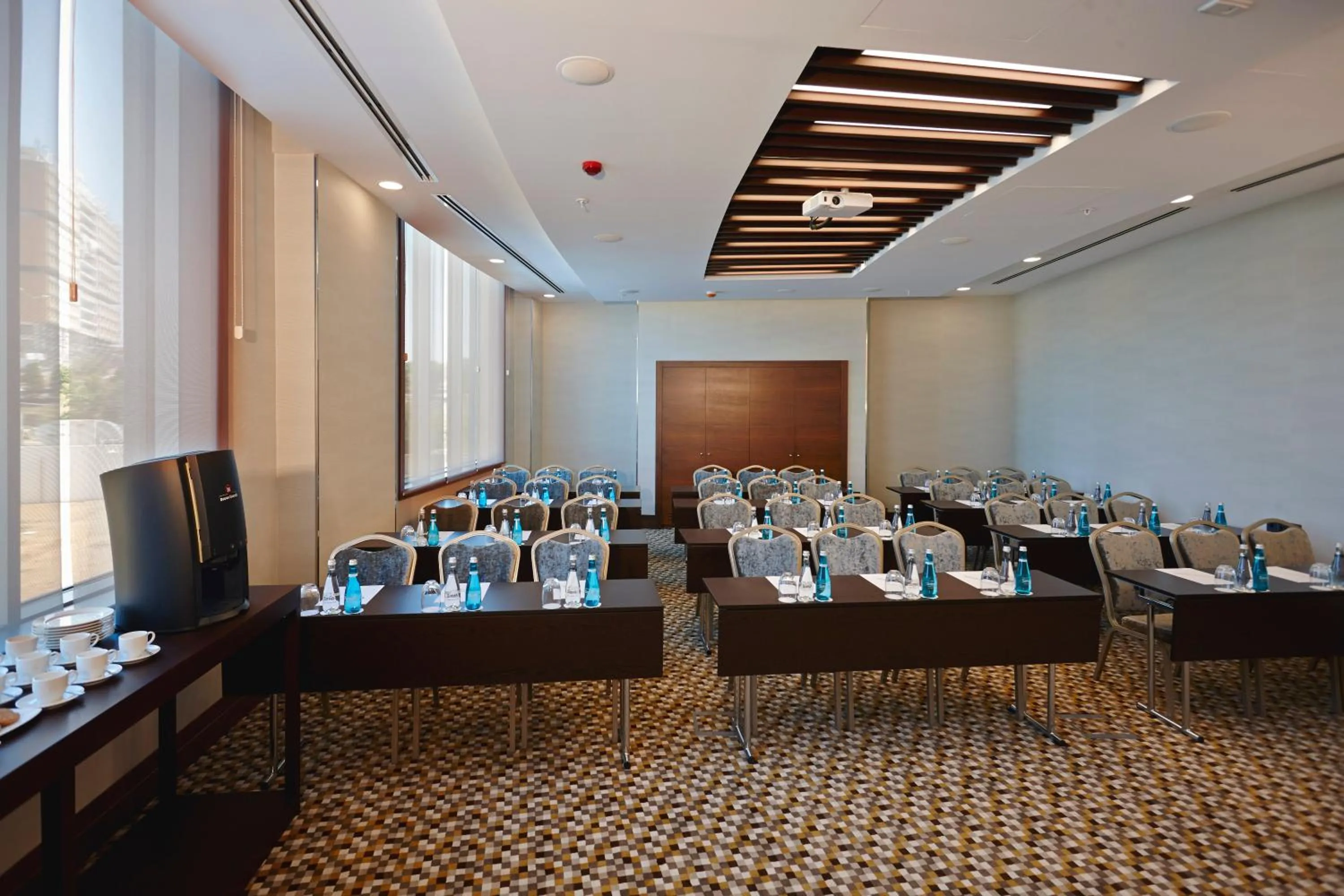Meeting/conference room in Crowne Plaza Istanbul Oryapark by IHG