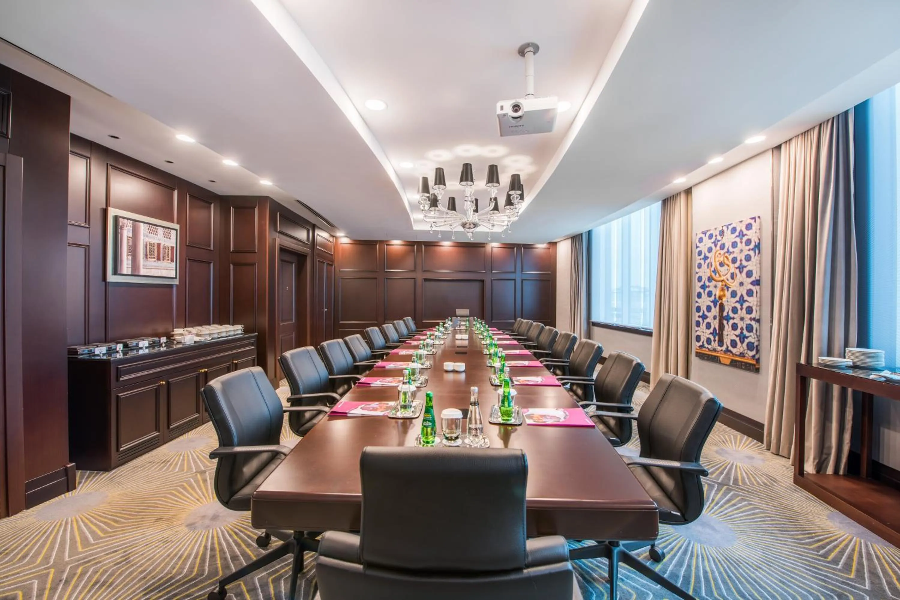 Meeting/conference room in Crowne Plaza Istanbul Oryapark by IHG