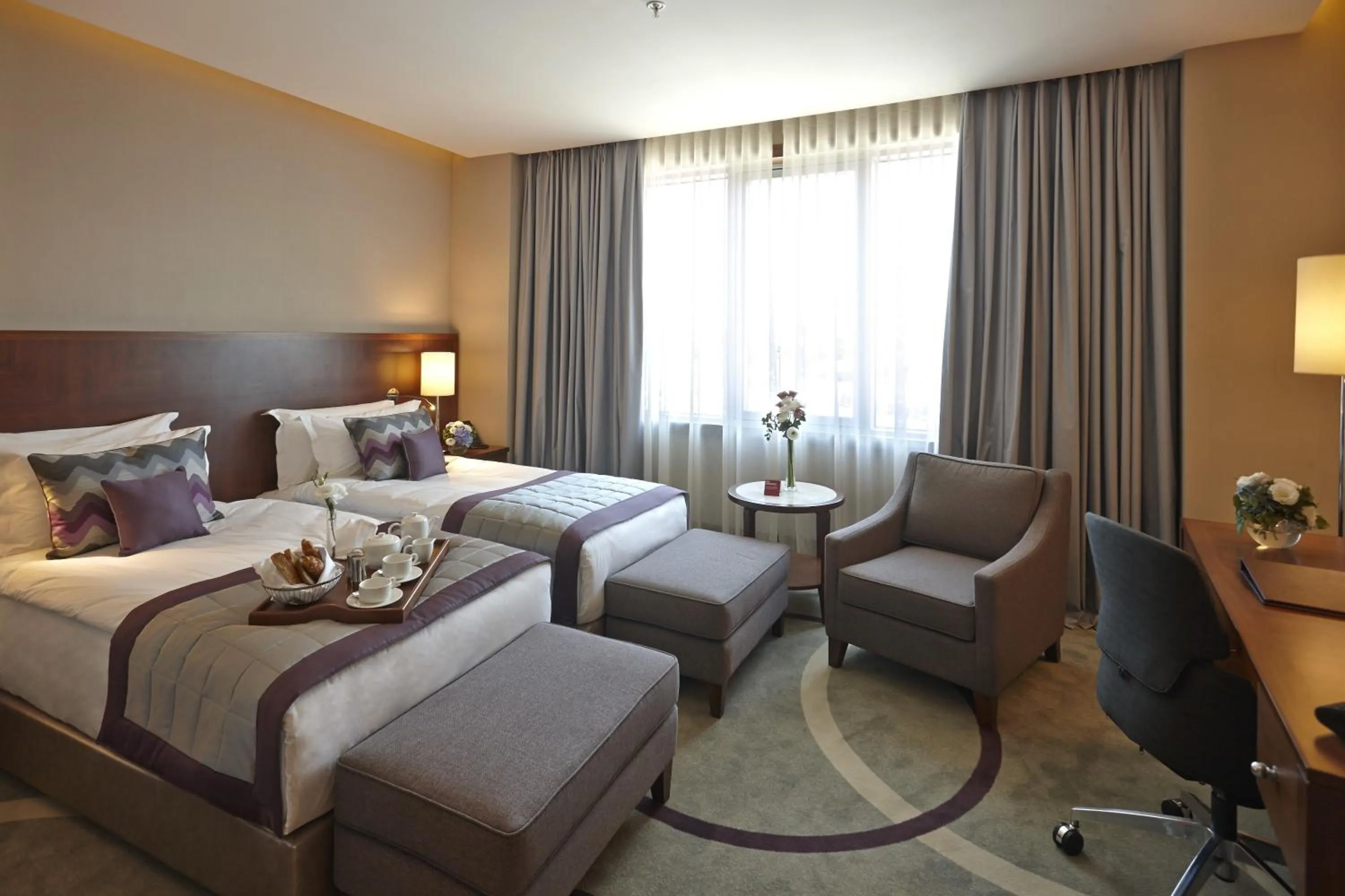 Photo of the whole room, Bed in Crowne Plaza Istanbul Oryapark by IHG