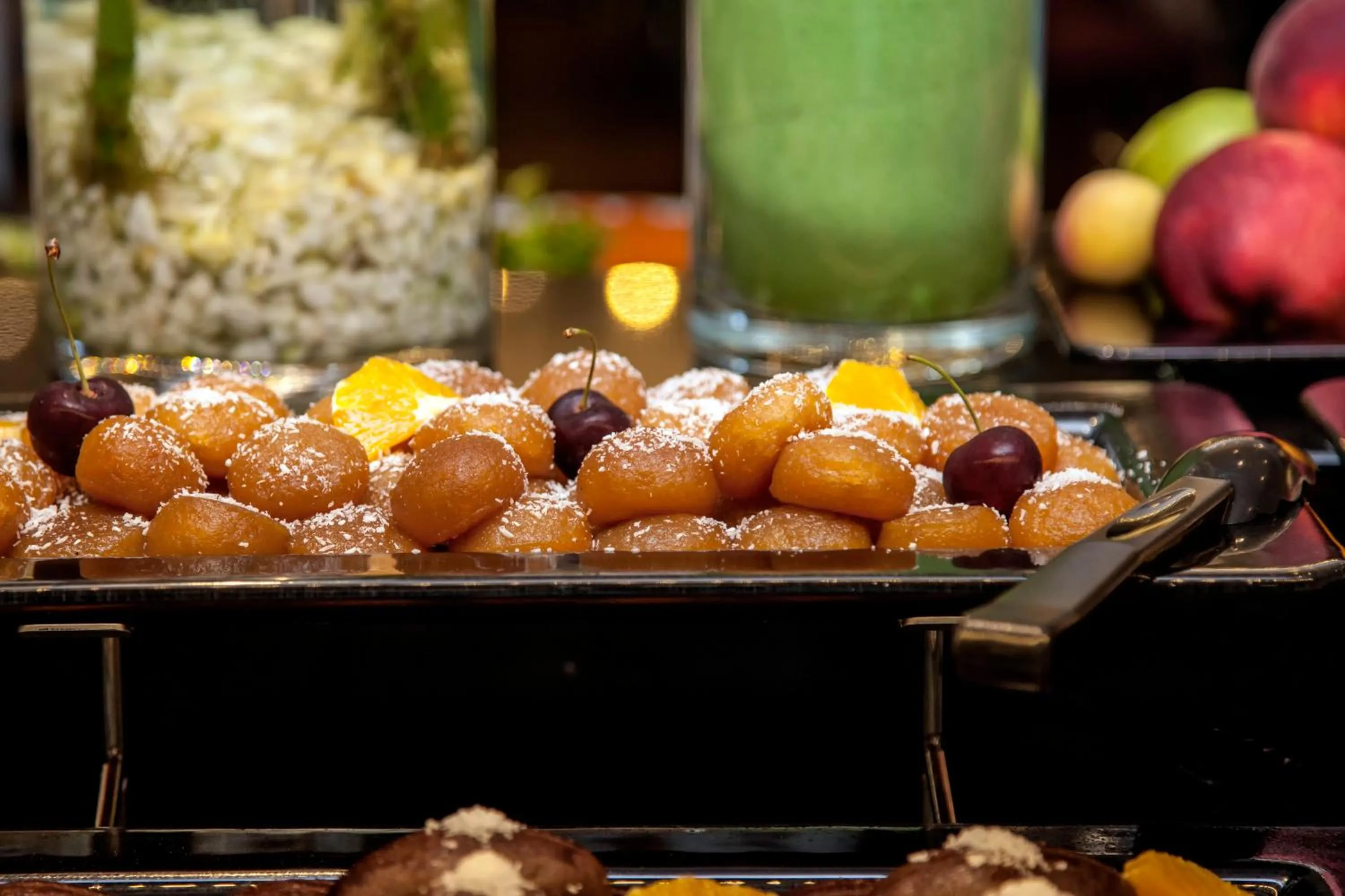 Restaurant/places to eat in Crowne Plaza Istanbul Oryapark by IHG