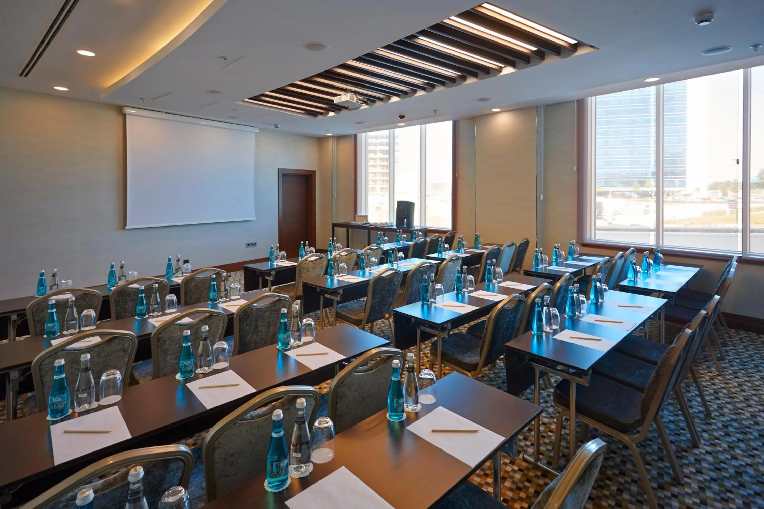 Meeting/conference room in Crowne Plaza Istanbul Oryapark by IHG