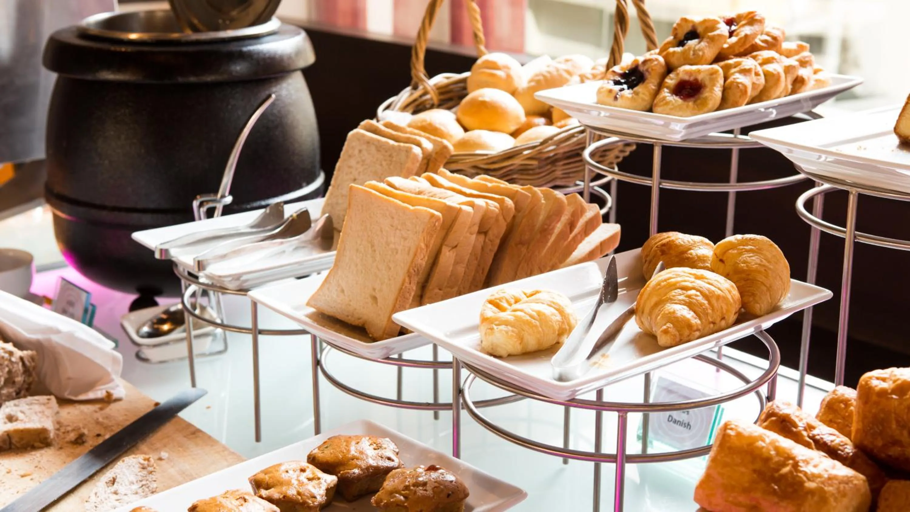 Restaurant/places to eat in Crowne Plaza Istanbul Oryapark by IHG